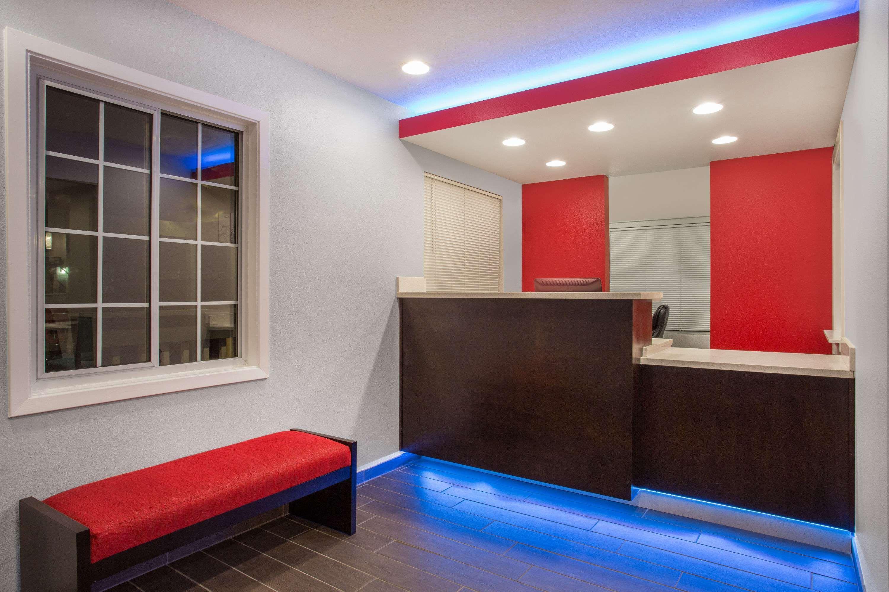 Vista Lobby Ramada by Wyndham Monterey