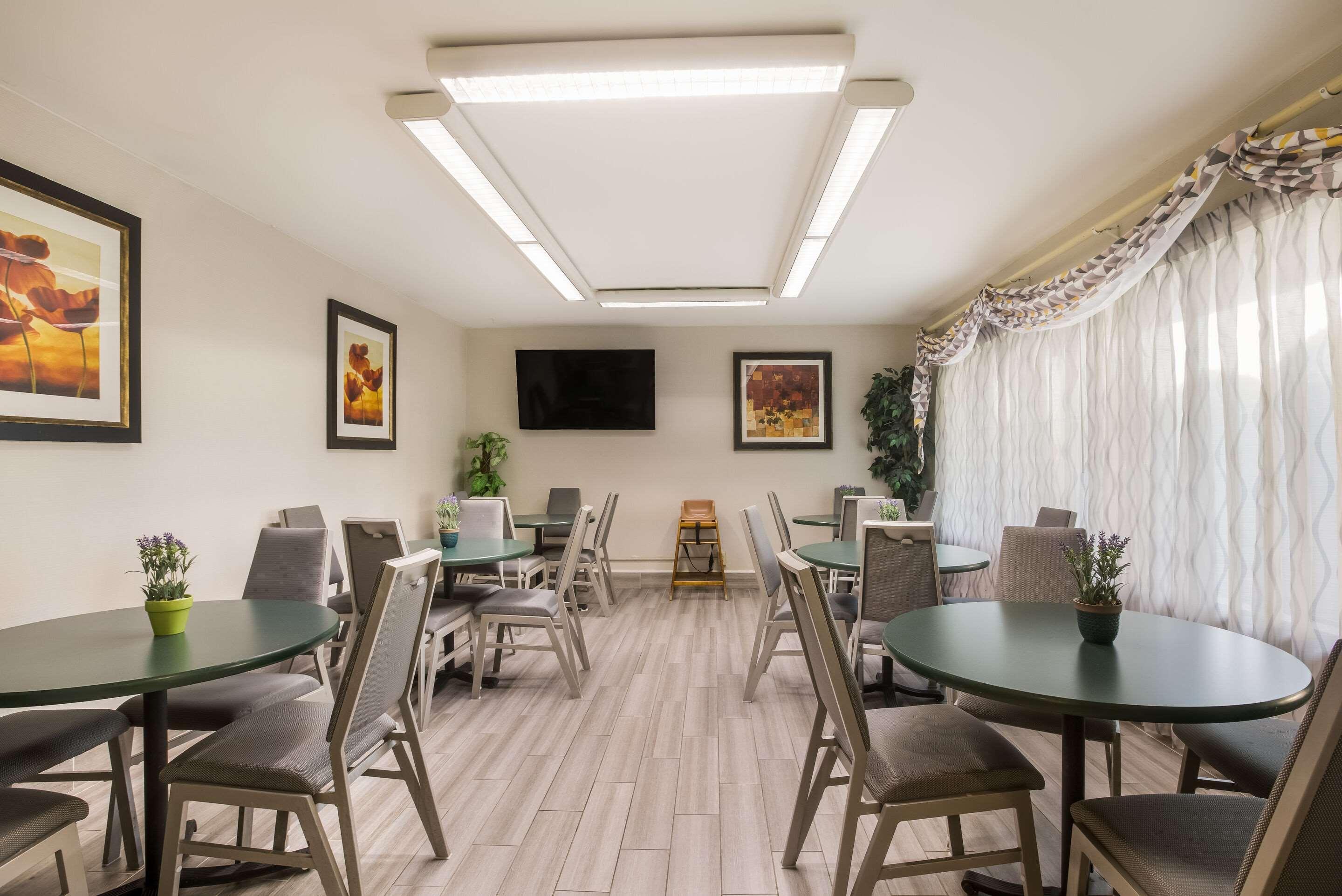 Restaurant Quality Inn Atlanta Northlake
