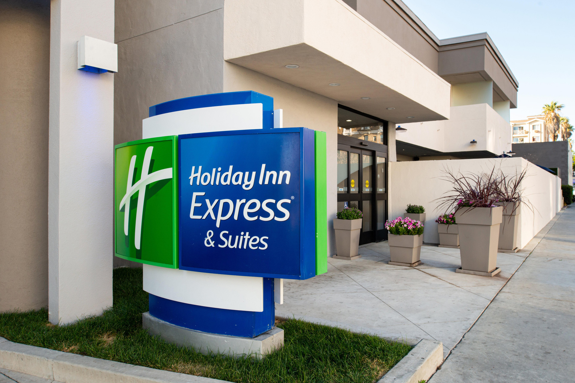 Vista Exterior Holiday Inn Express Los Angeles Downtown West by IHG