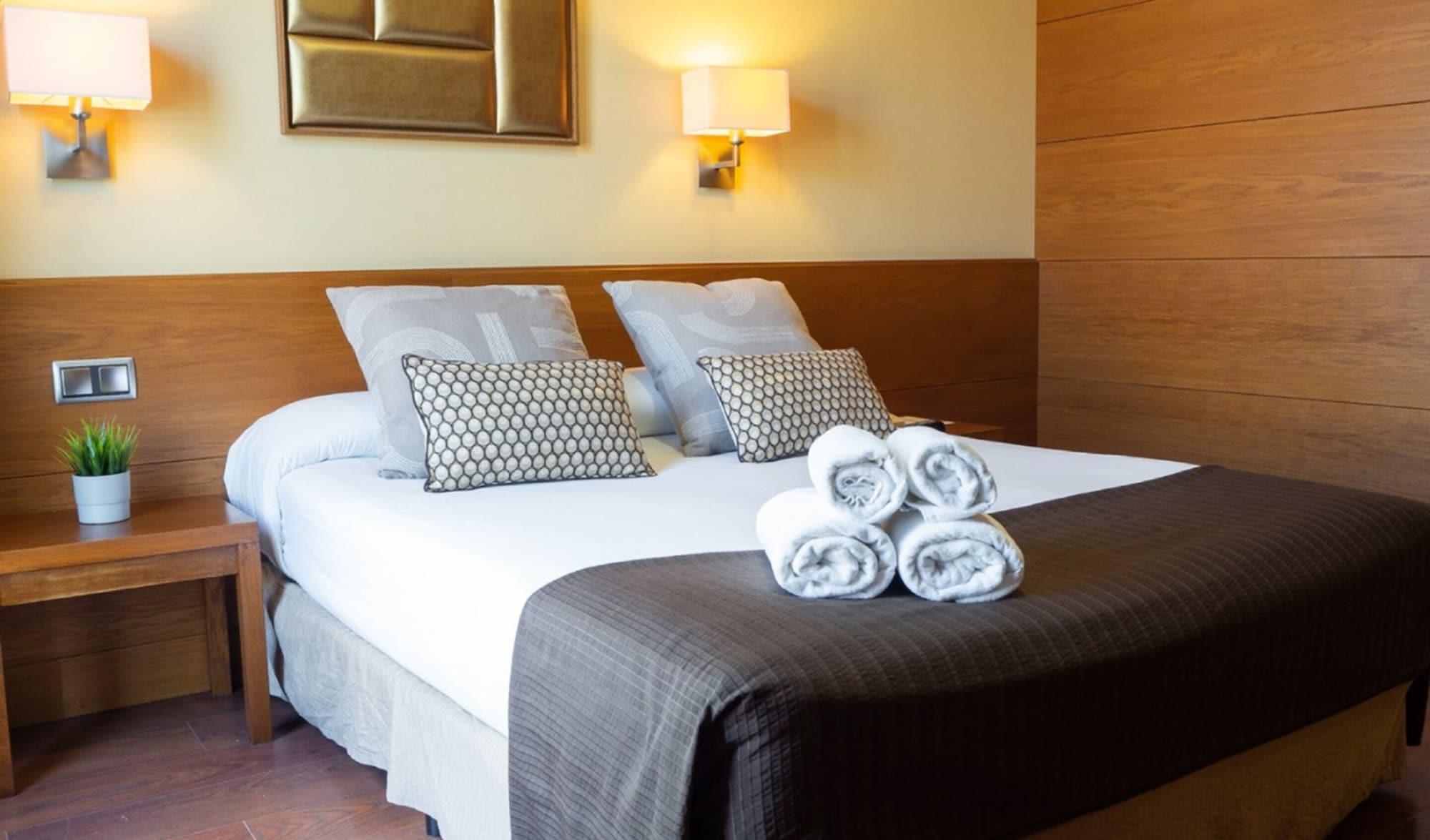 Varios Hotel Sterling