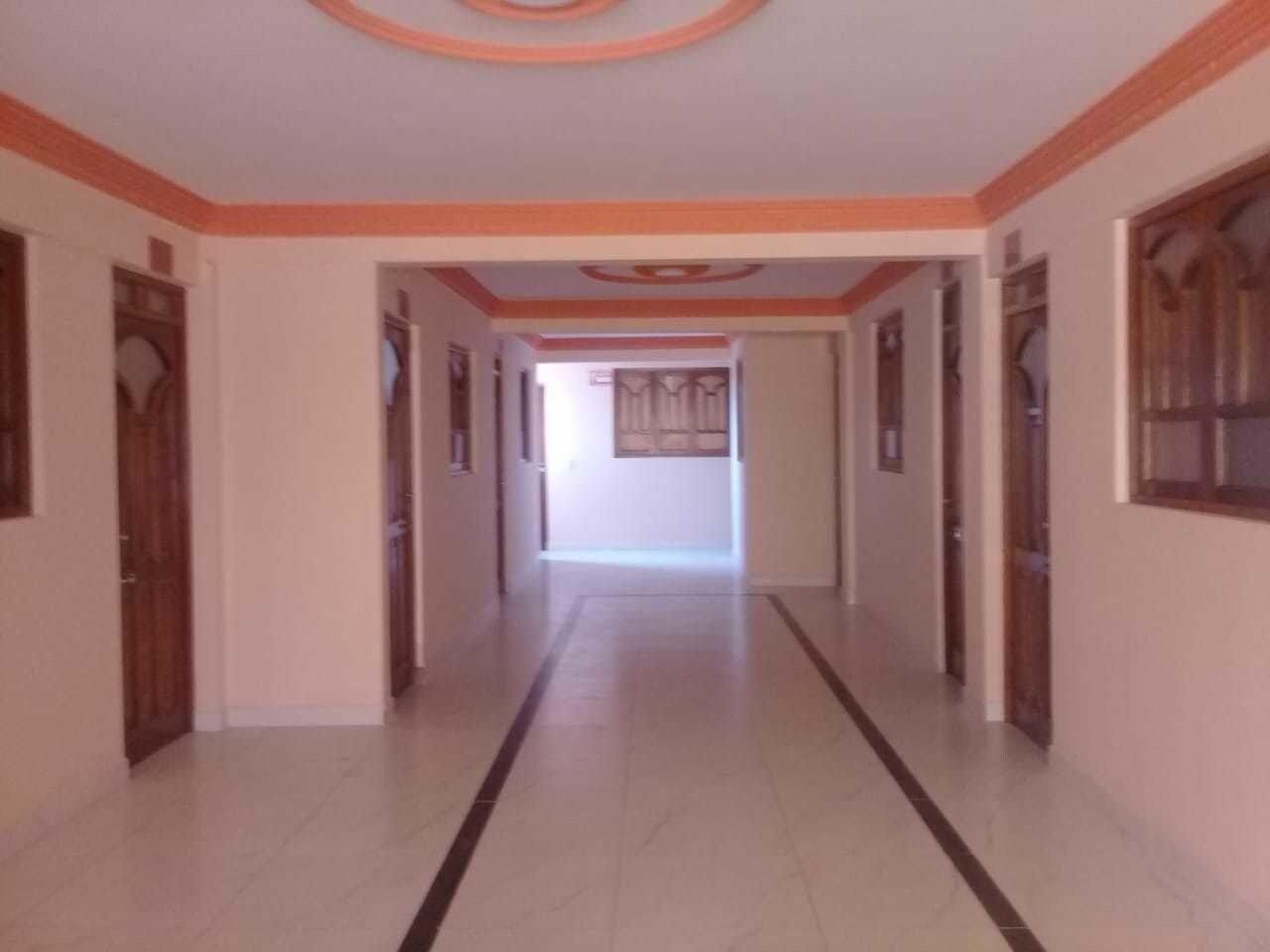 Varios Hotel Ideal