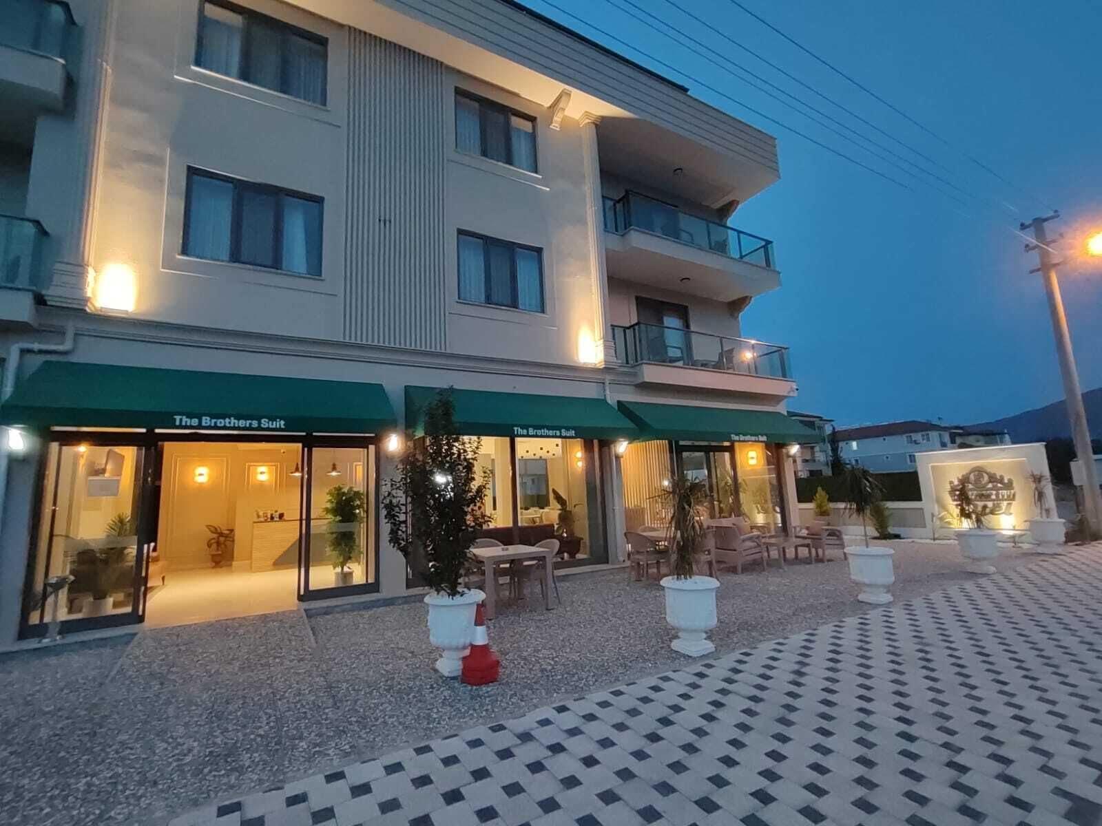 Vista Exterior The Brothers Suite