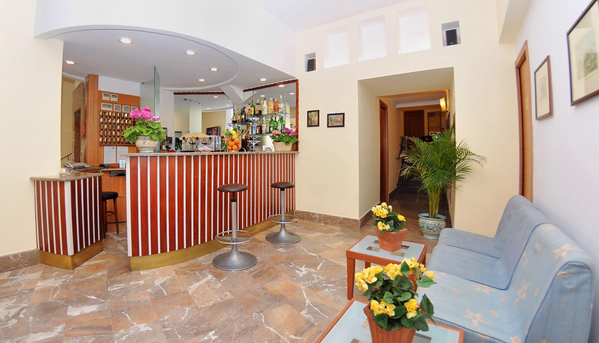Bar/Salón Hotel Tourist