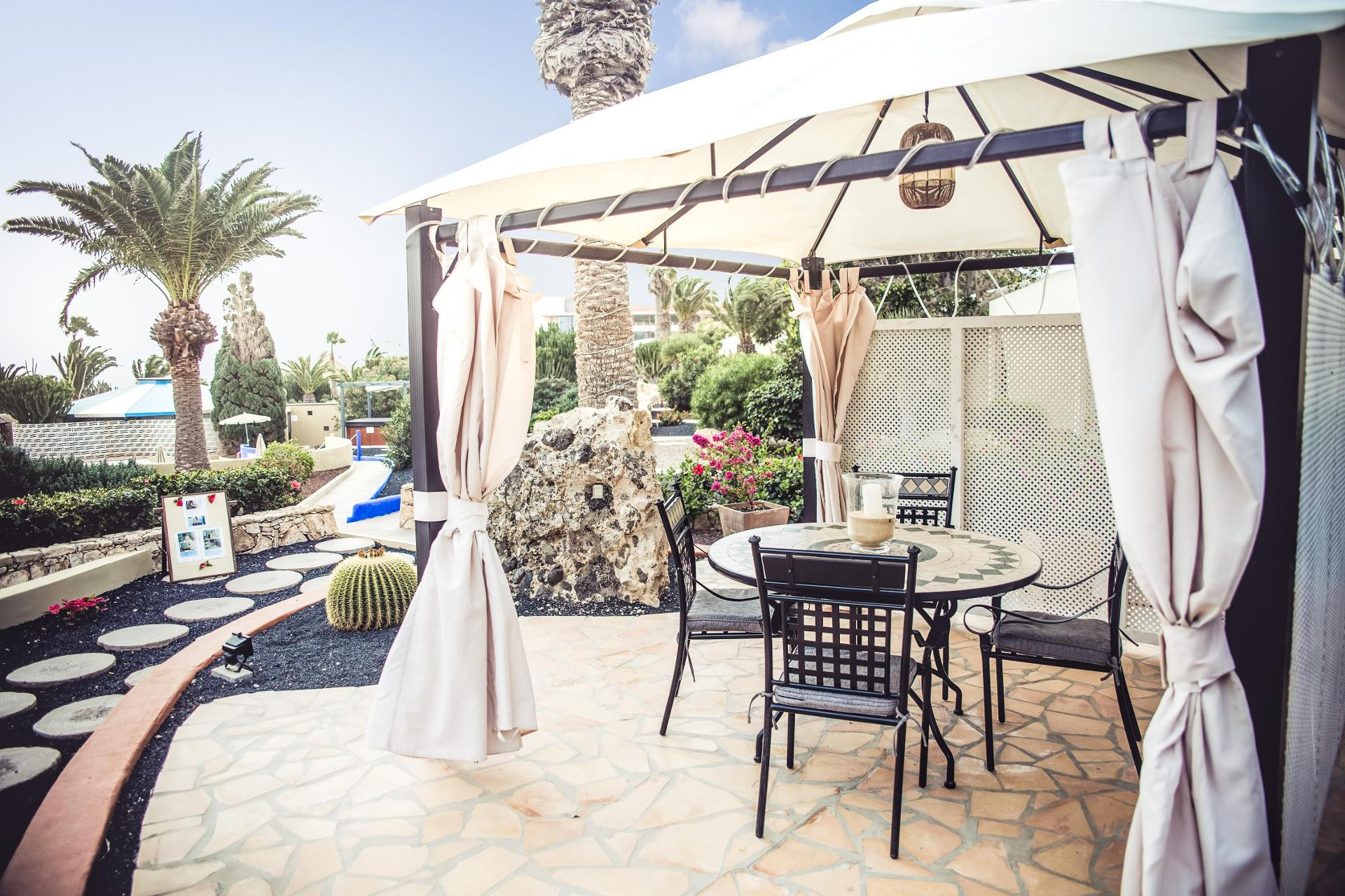 Restaurant Hotel LIVVO Risco del Gato Suites