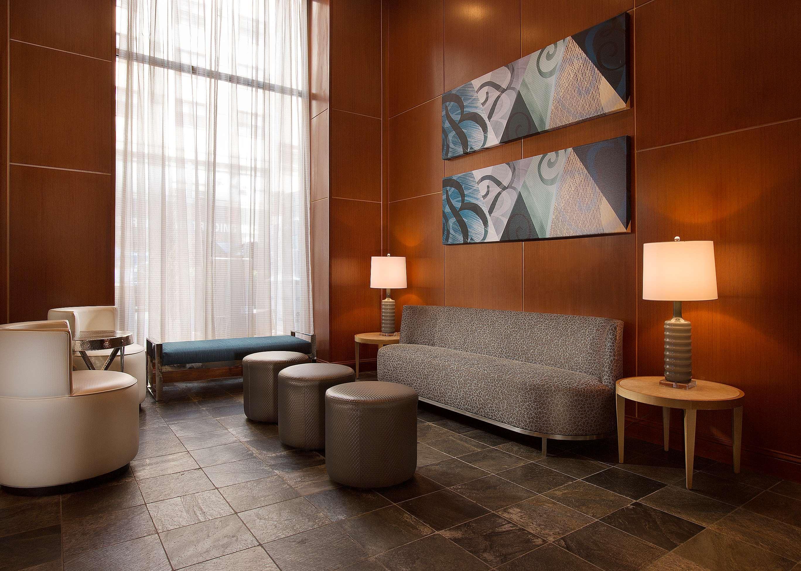 Vista Lobby DoubleTree by Hilton Hotel New York City - Chelsea
