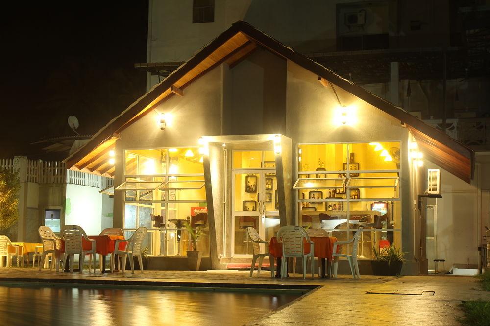 Bar/Salón Navro Beach Resort