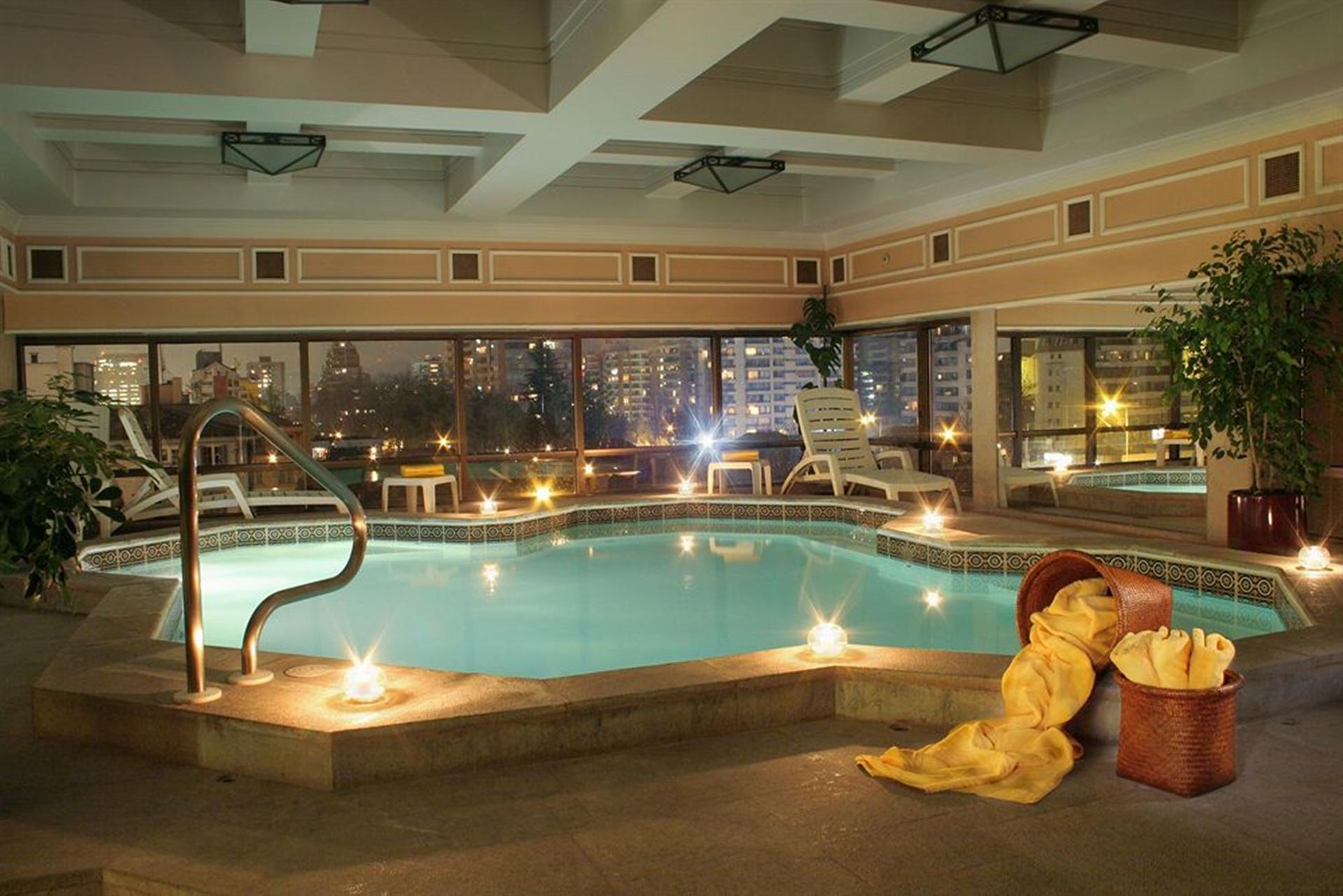 Vista Piscina Hotel Regal Pacific Santiago