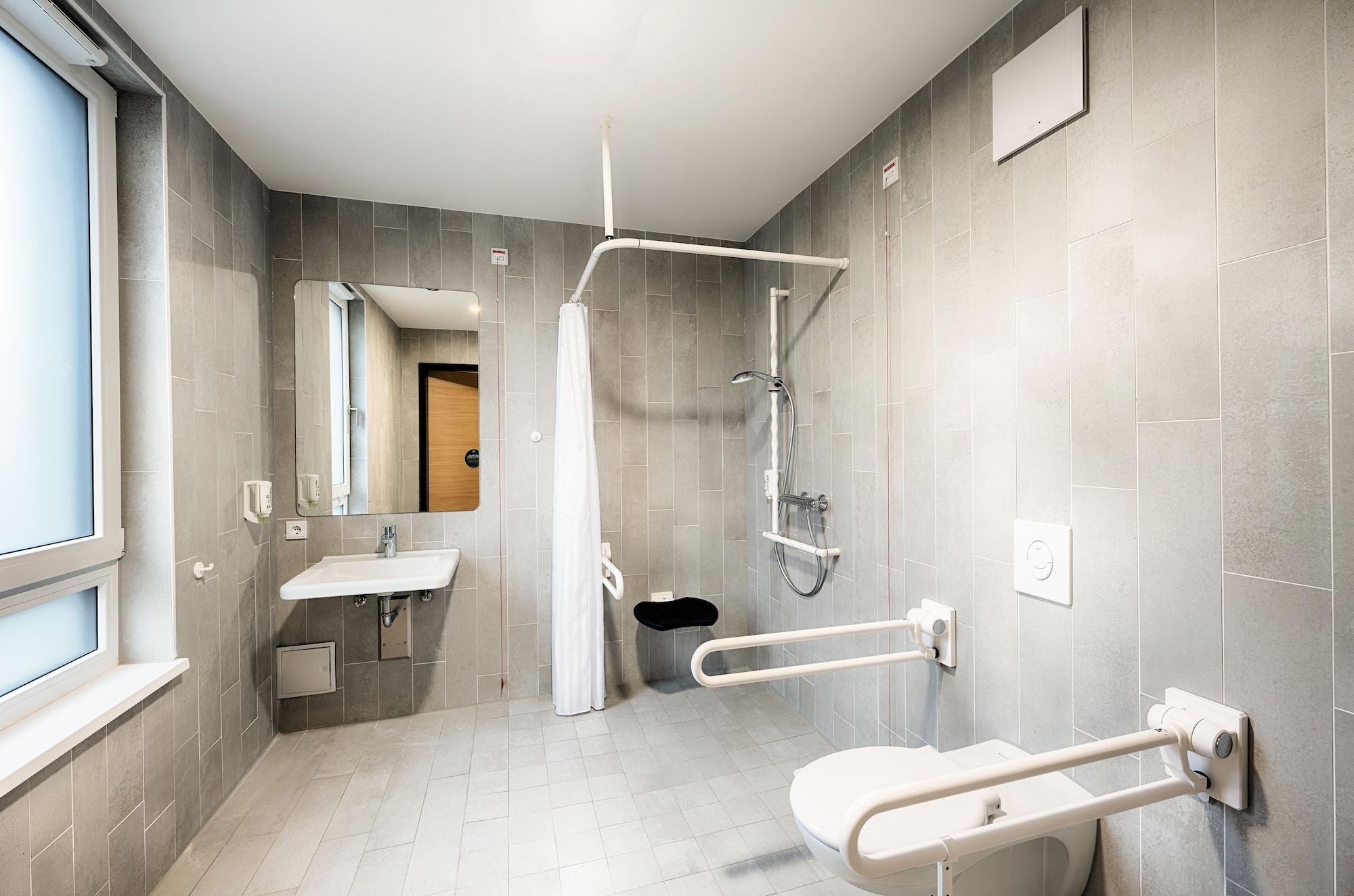 Equipamiento de Habitación B&B HOTEL Erfurt City-West