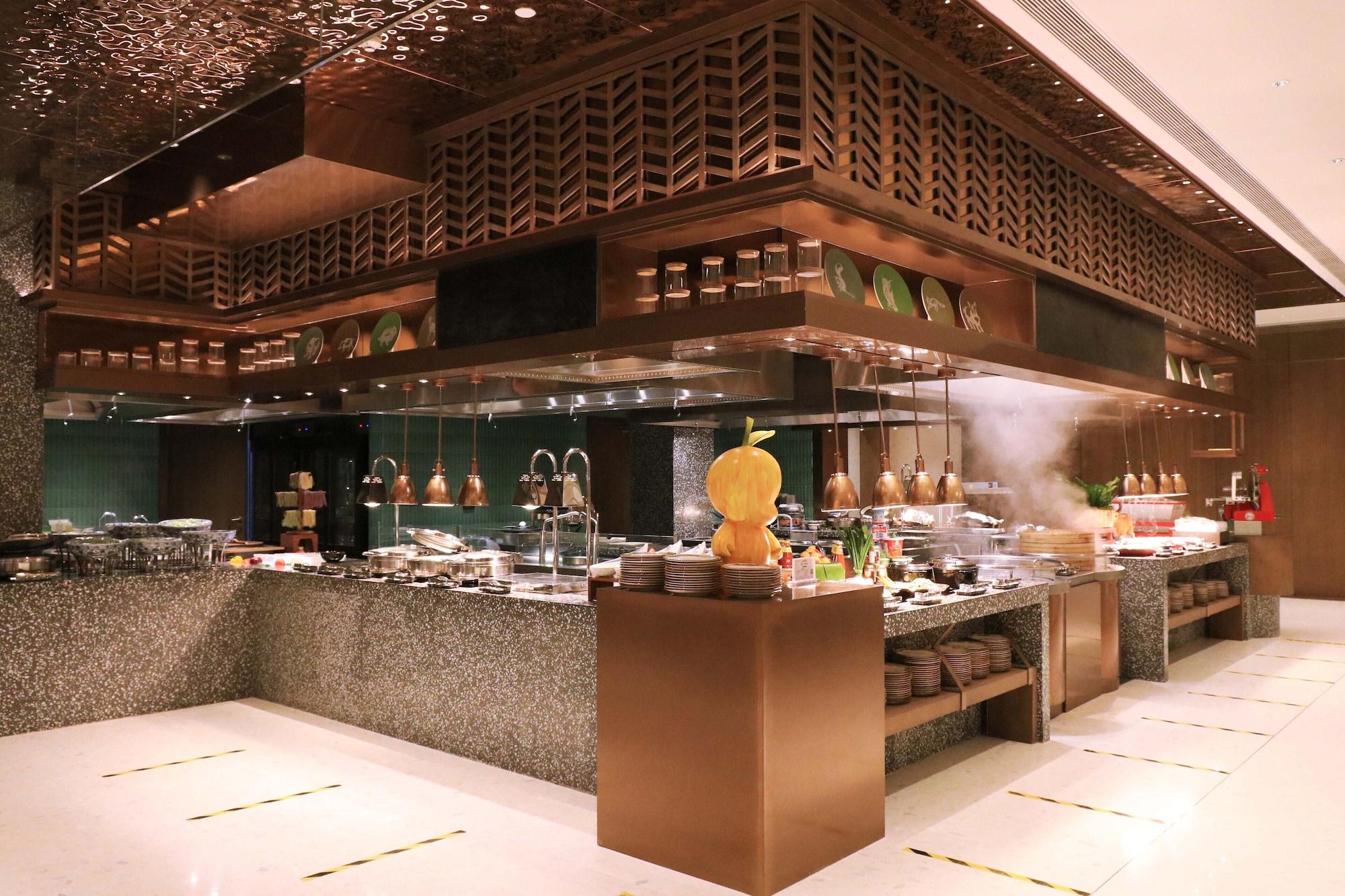 Restaurant Crowne Plaza Beijing Badaling by IHG