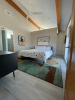 Alquiler Vacacional - Stunning Hillview Suite near the beach