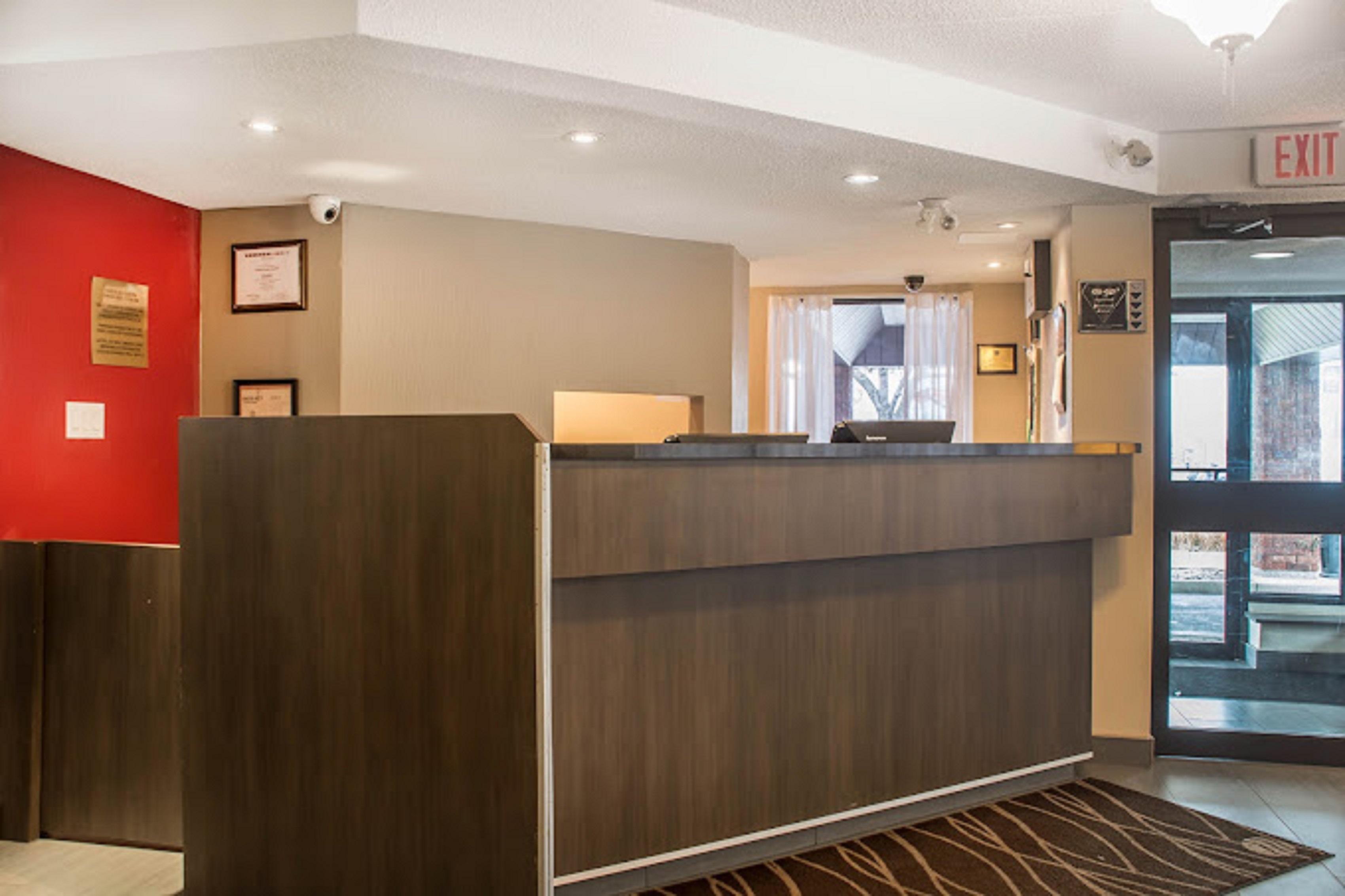 Vista Lobby Comfort Inn Hamilton