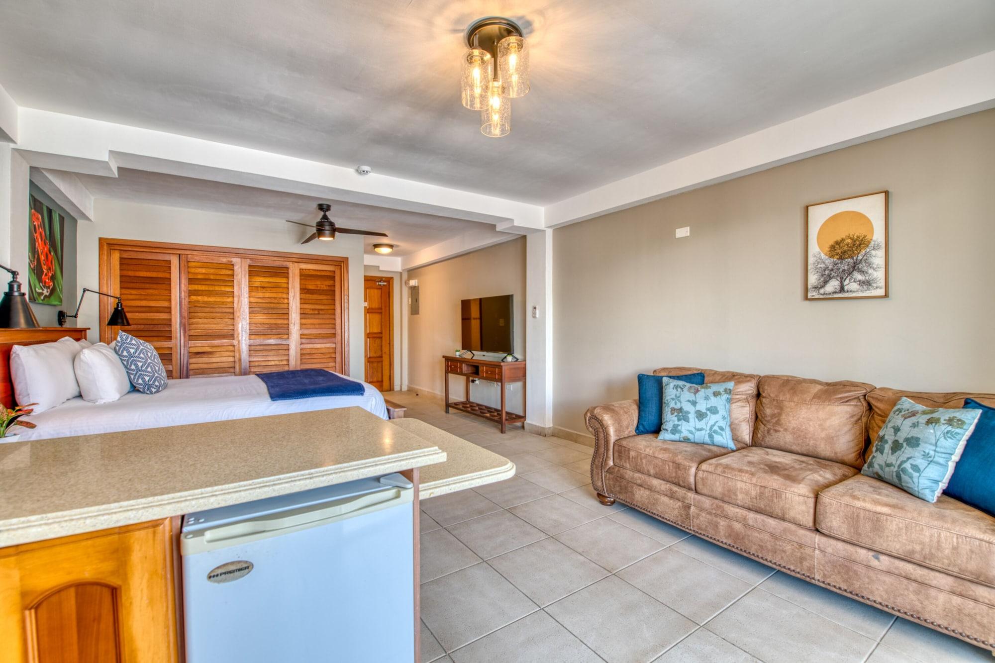 Habitación Tropical Suites Hotel