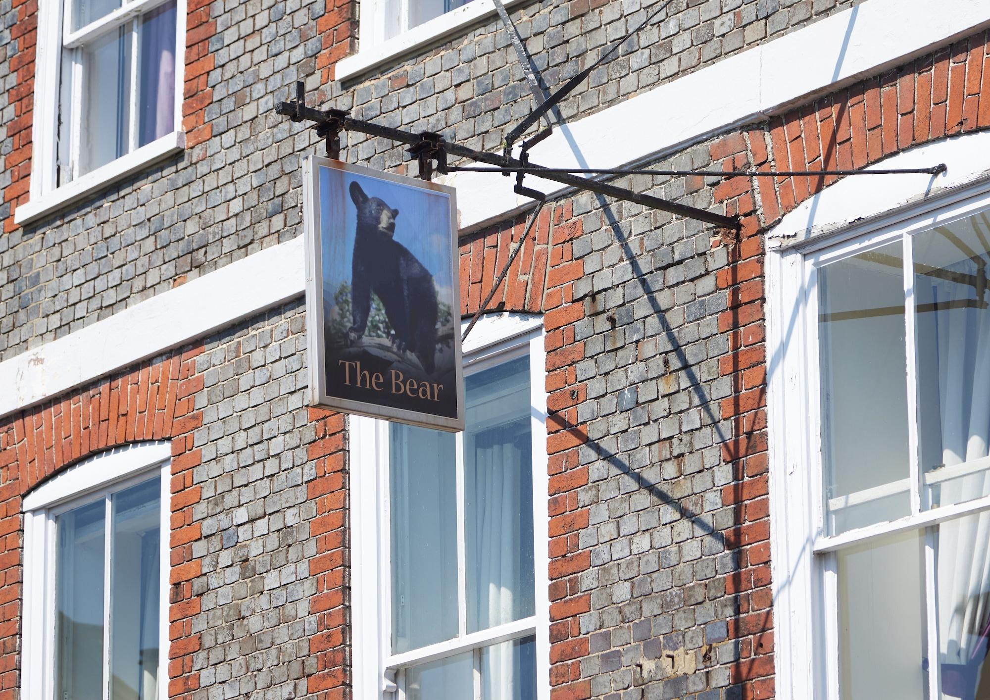 Vista Exterior Bear Hotel Havant by Greene King Inns