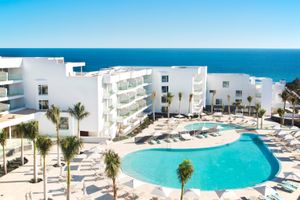 Alojamiento - Hotel Lava Beach