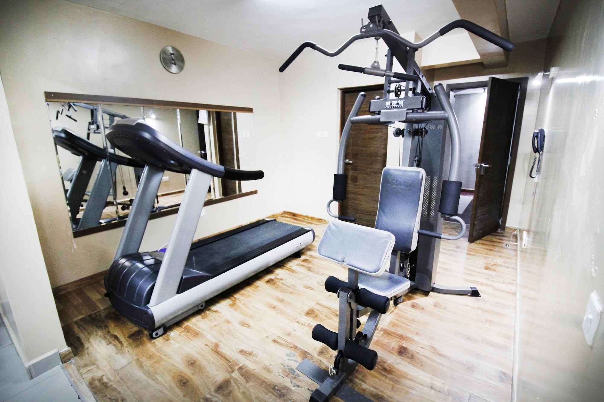 Gimnasio WE Hotel and Suites