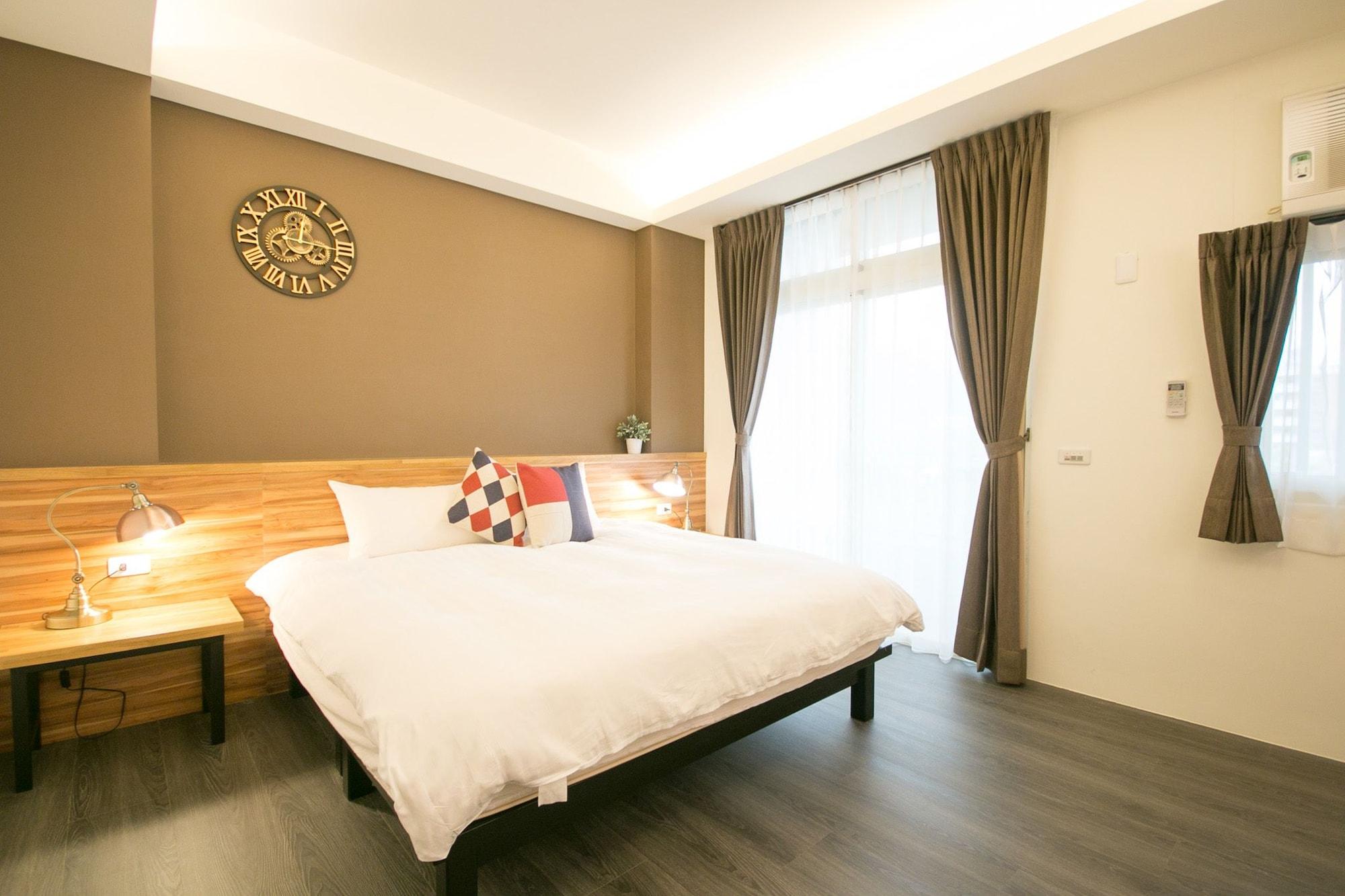 Varios Skyview Guesthouse