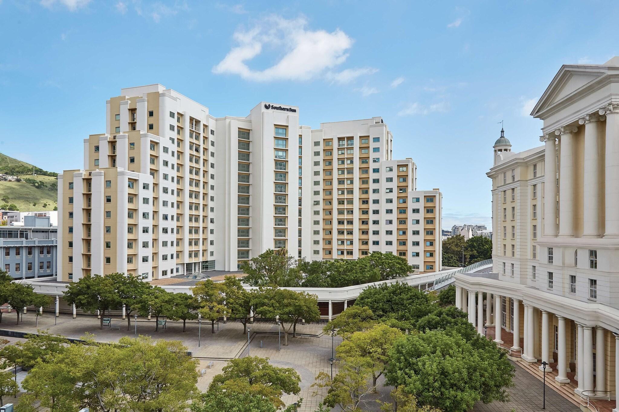 Vista Exterior Southern Sun Waterfront Cape Town