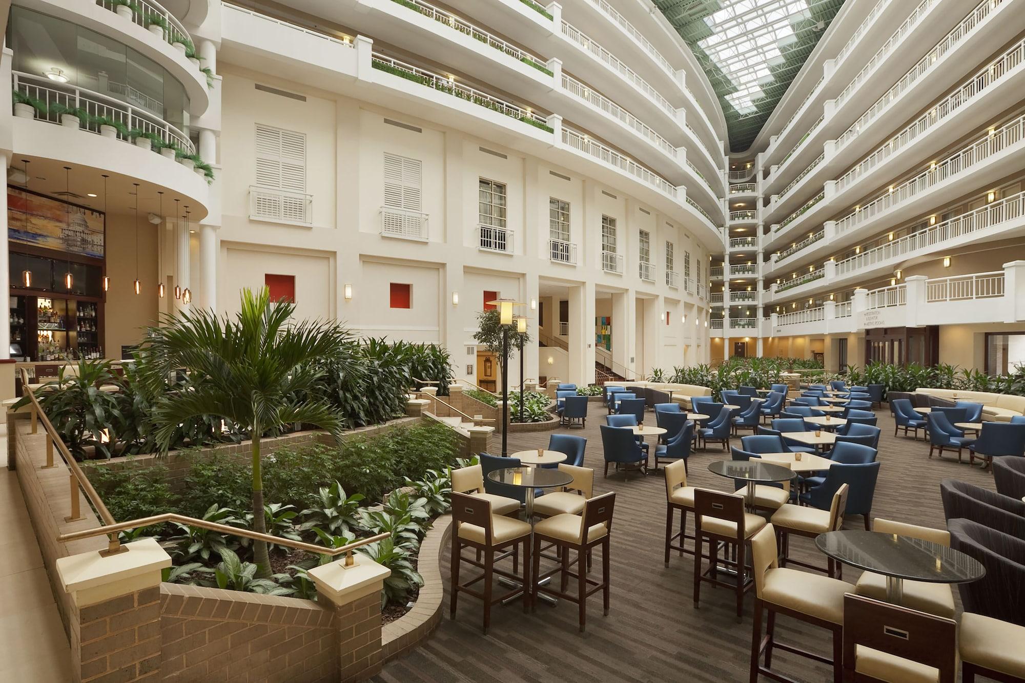 Vista Lobby Embassy Suites by Hilton Alexandria Old Town