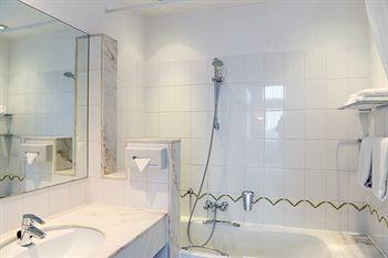 Baño Best Western Ducasque