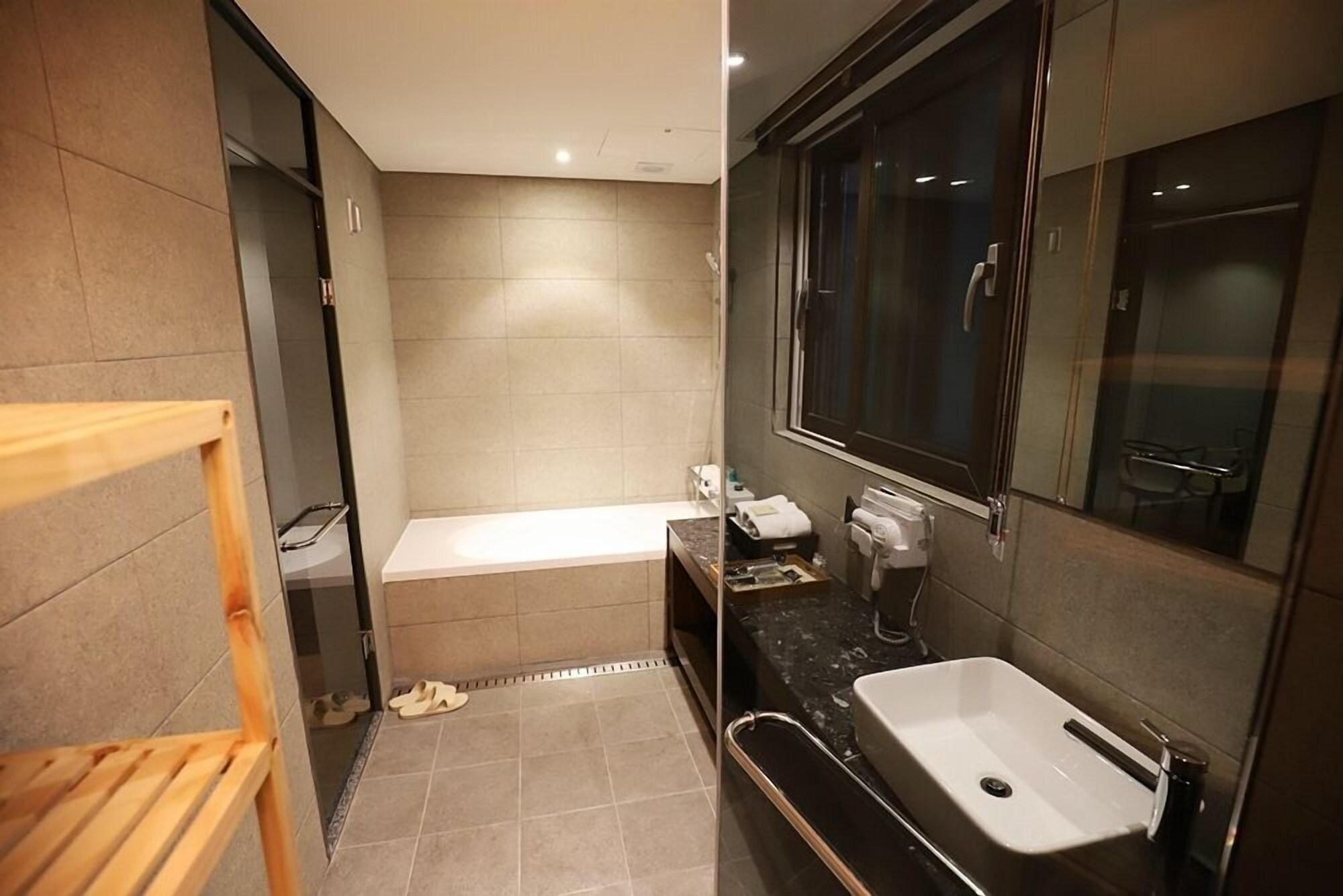 Equipamiento de Habitación Namyangju Bukhangang Dolce Casa Hotel