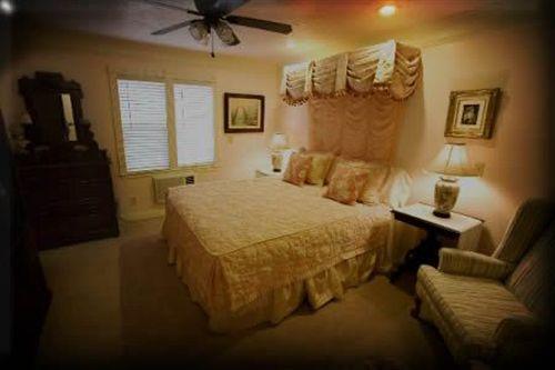 Amid Summer's Inn Bed and Breakfast by null