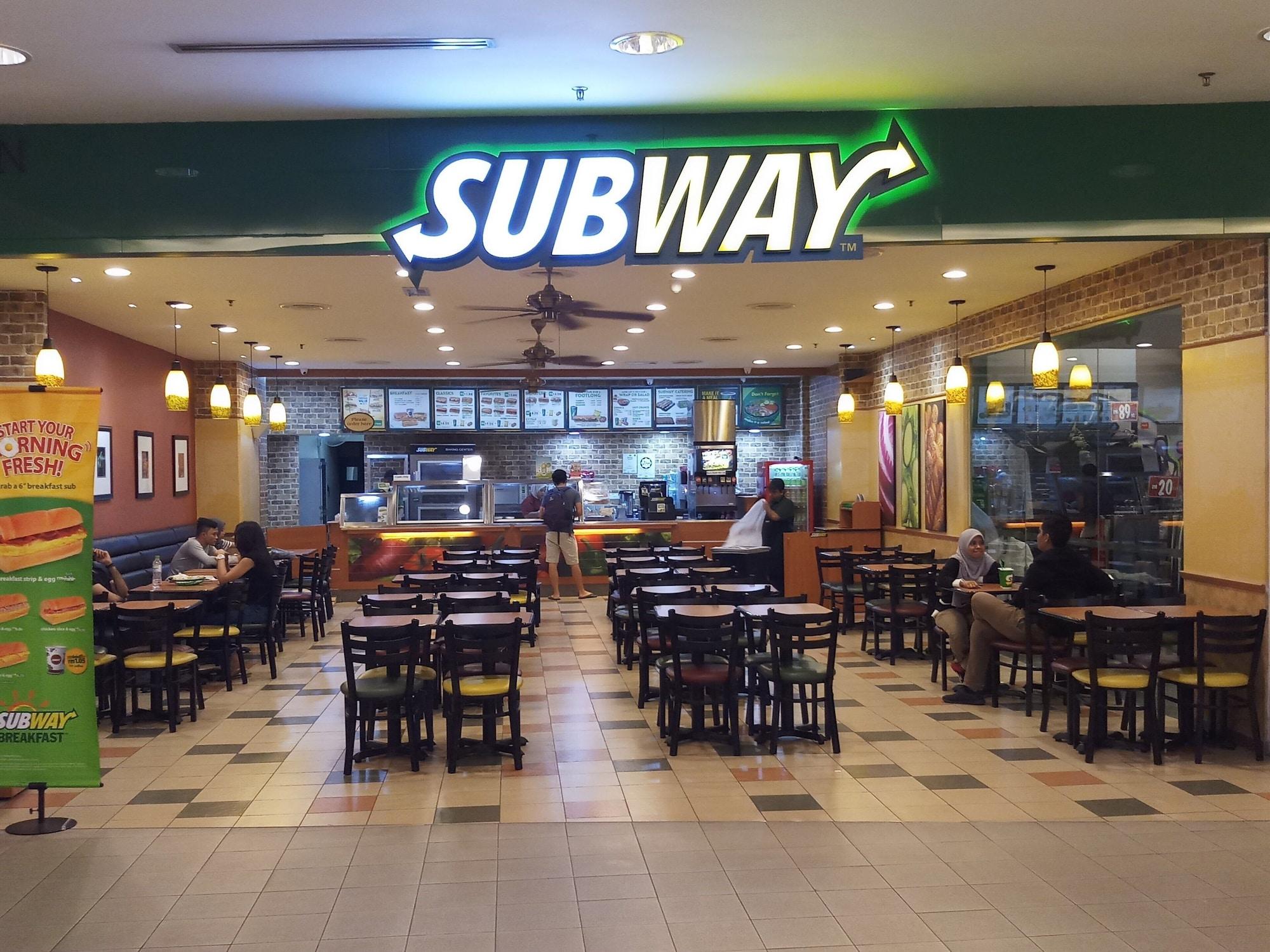 Restaurant Falcon Apartment At Times Square