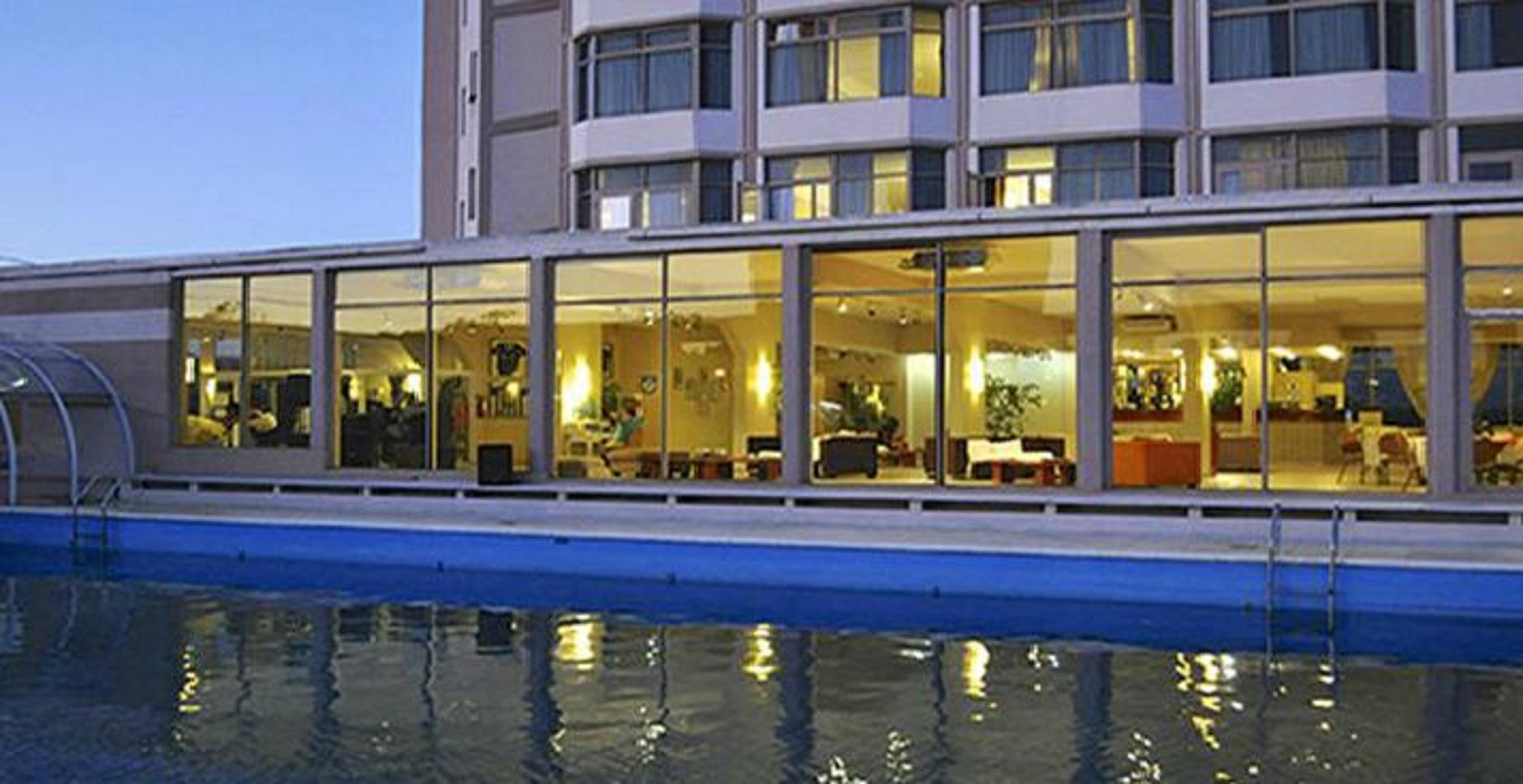 Vista Piscina Hotel Golf Internacional