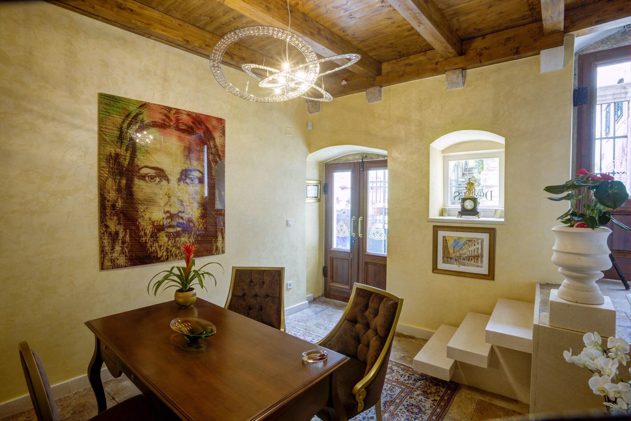 Vista Lobby Dominus Little Palace