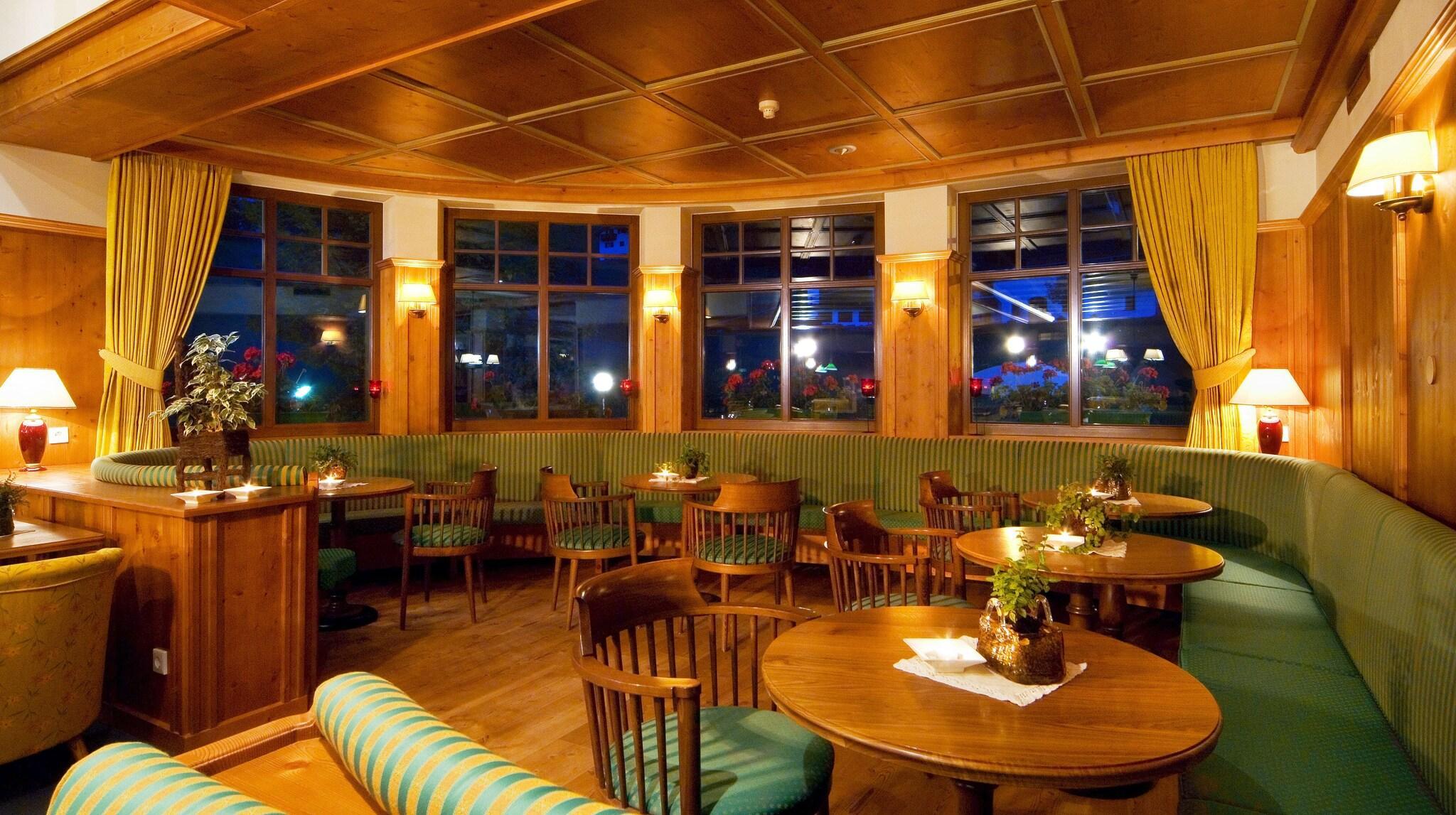 Bar/Salón Alpin & Vital Hotel La Perla