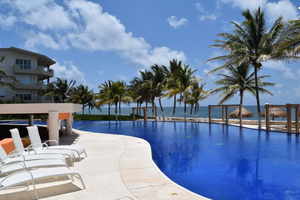 Alquiler Vacacional - Beachfront 3 Bedroom Luxury Condo