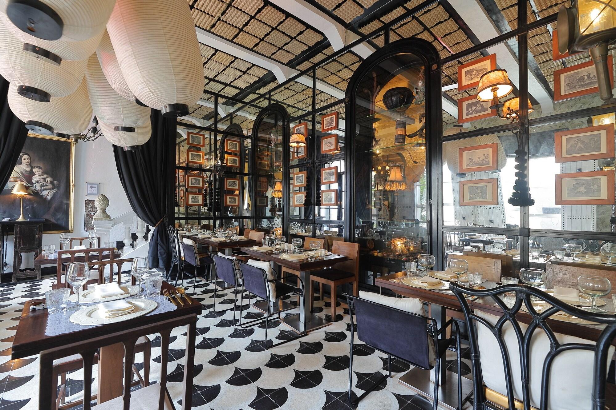 Restaurant Hotel Casa Lola Deluxe Gallery
