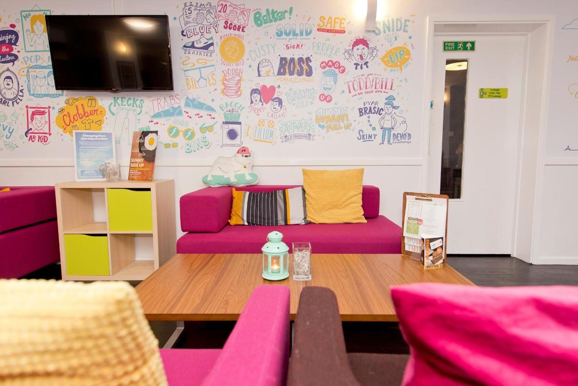 Vista Lobby YHA Liverpool Albert Dock - Hostel