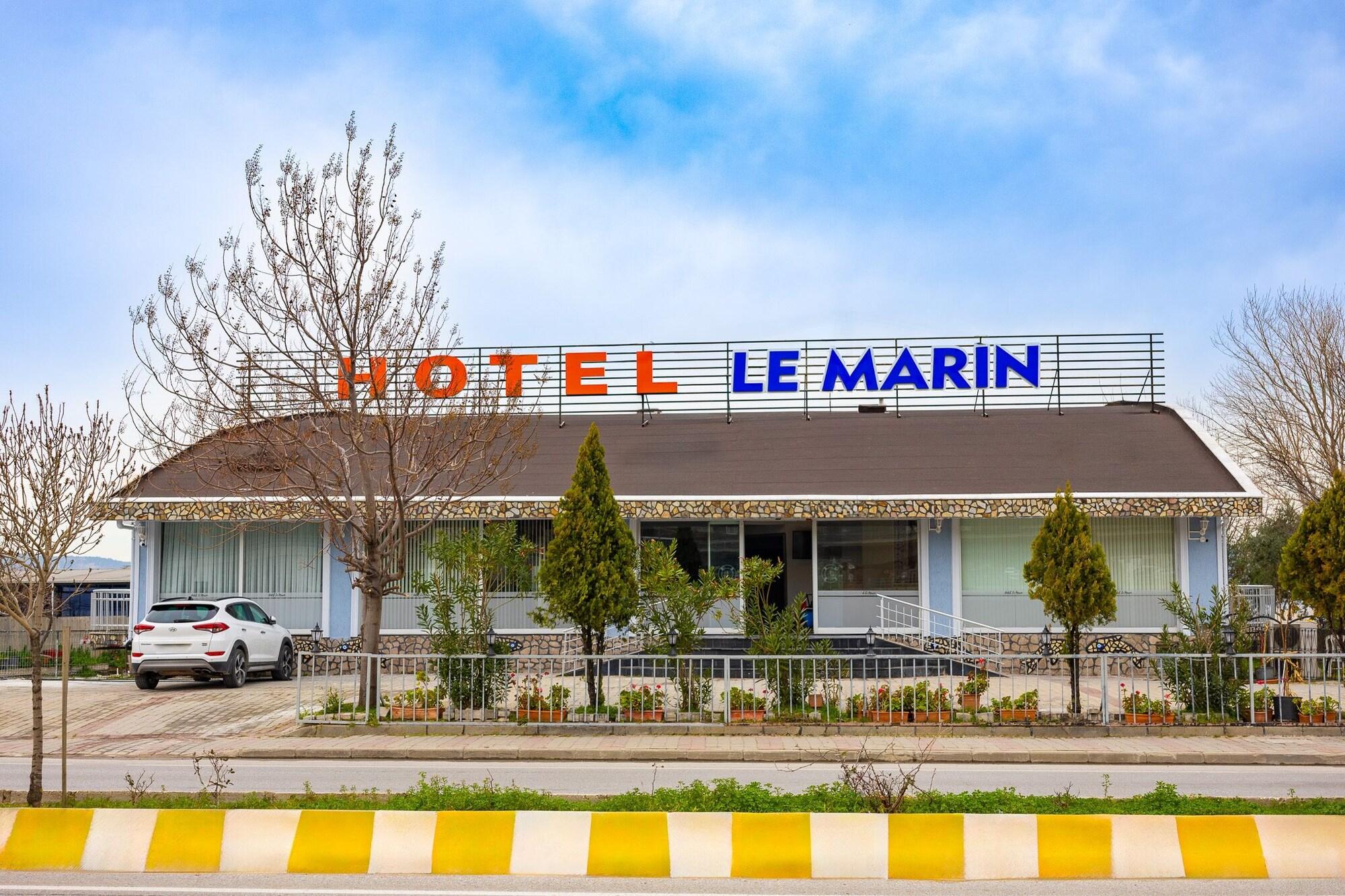 Varios Le Marin