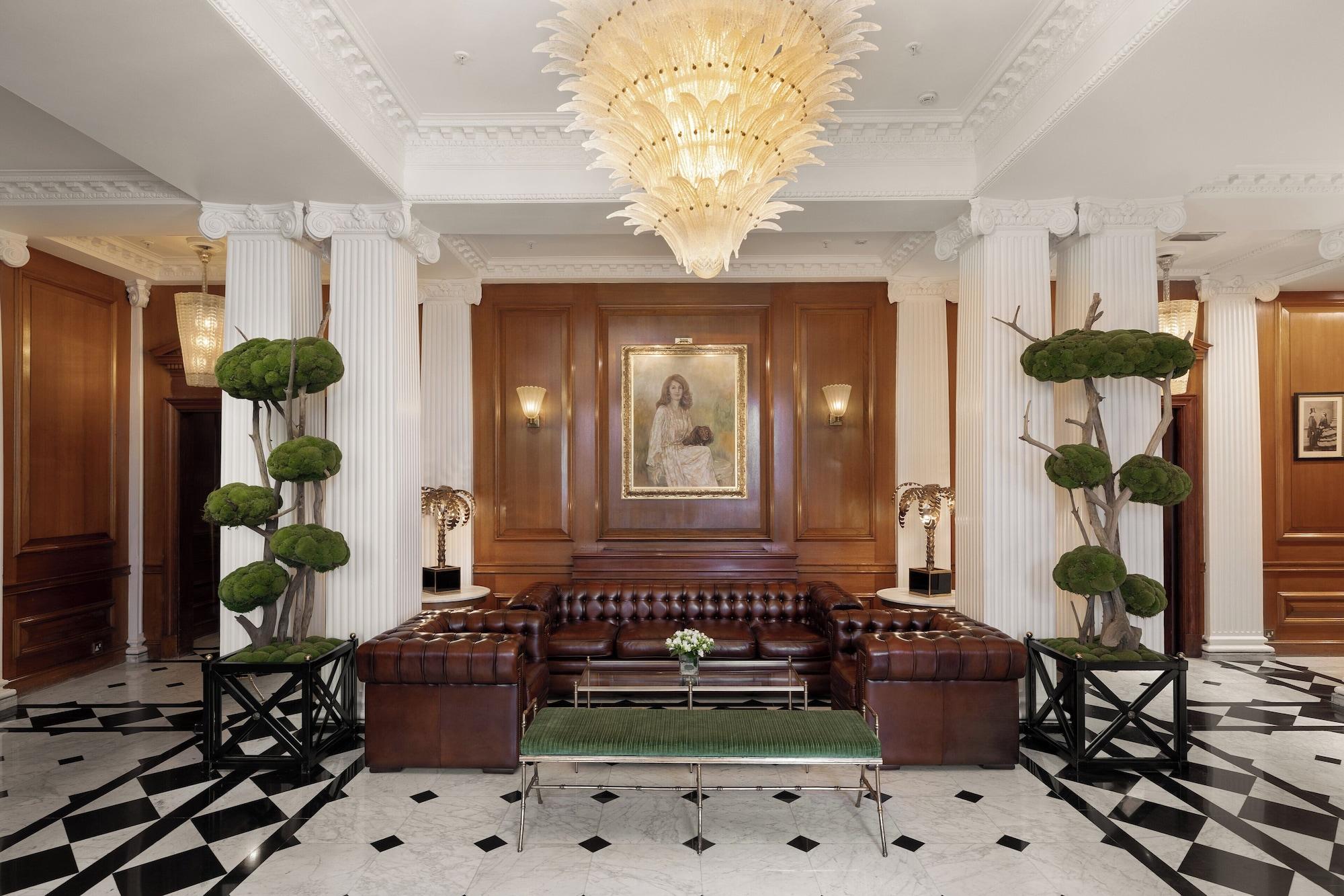 Vista Lobby The Chesterfield Mayfair