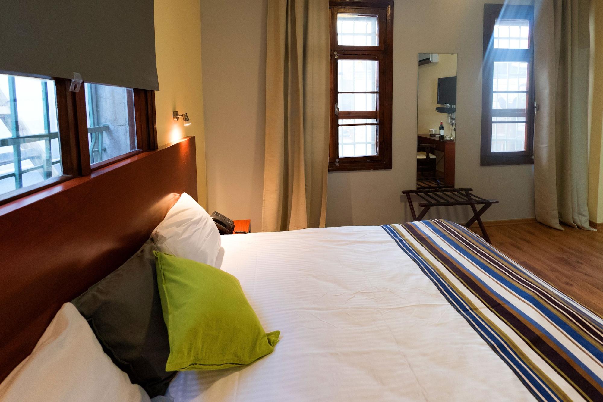 Varios Villa Nazareth Hotel