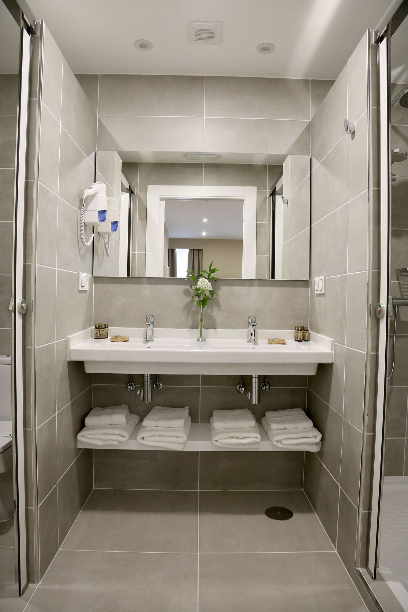 Equipamiento de Habitación Vía XIX