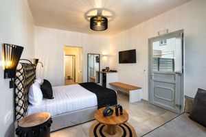 Alojamiento - Hill Suites