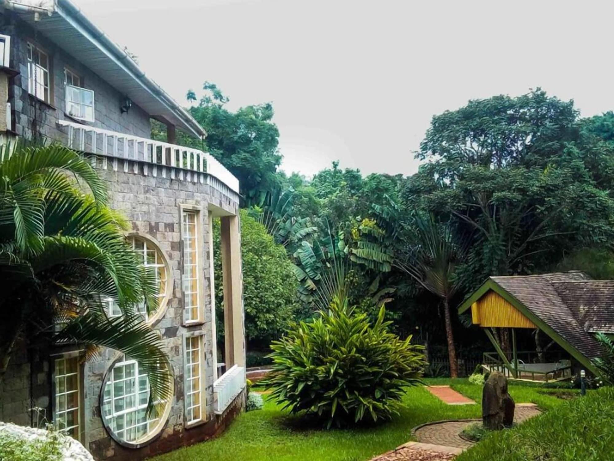 Vista Exterior Adies Garden Suites