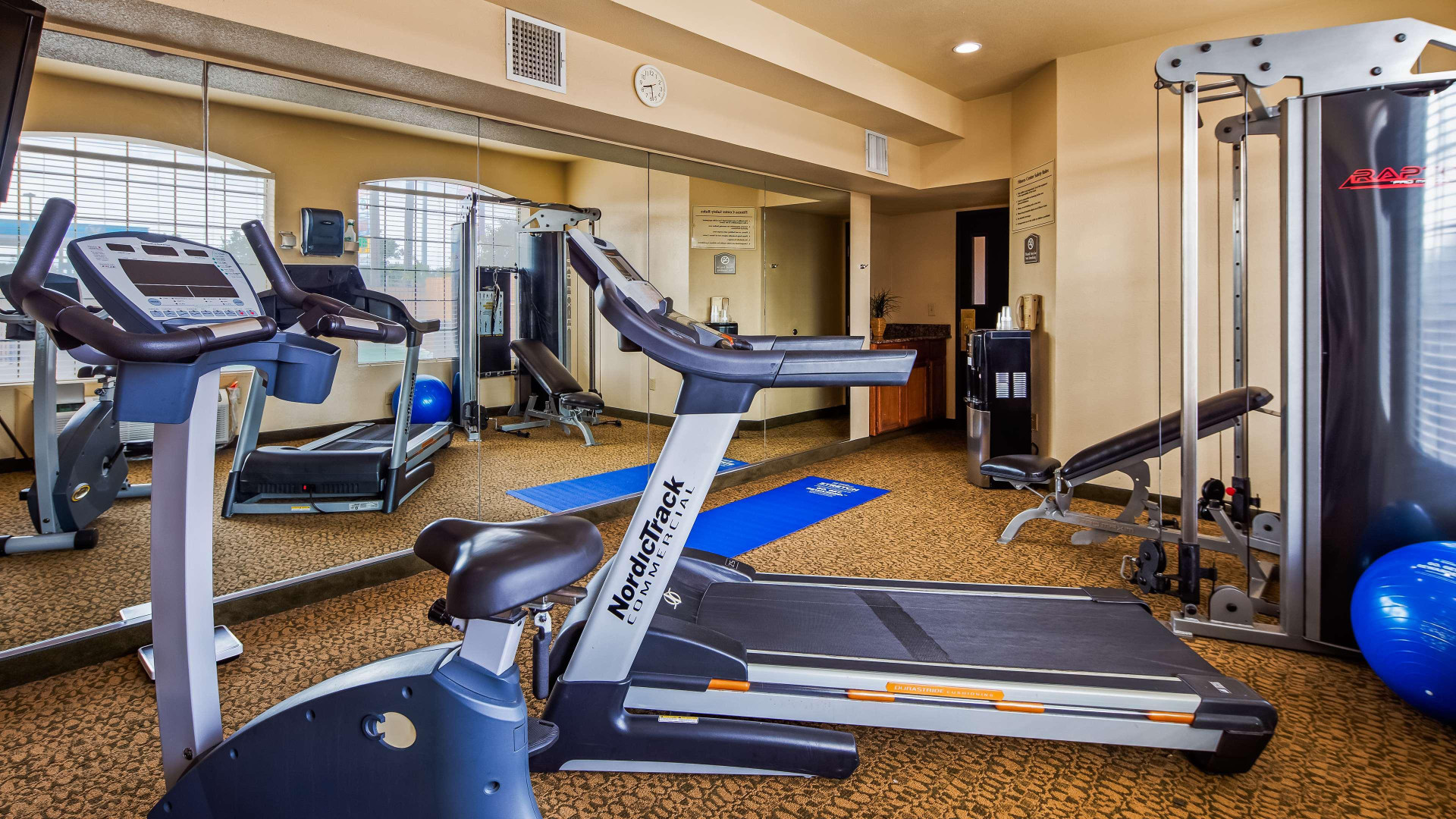 Instalaciones Recreativas Best Western Windsor Pointe Hotel & Suites-Frost Bank Center