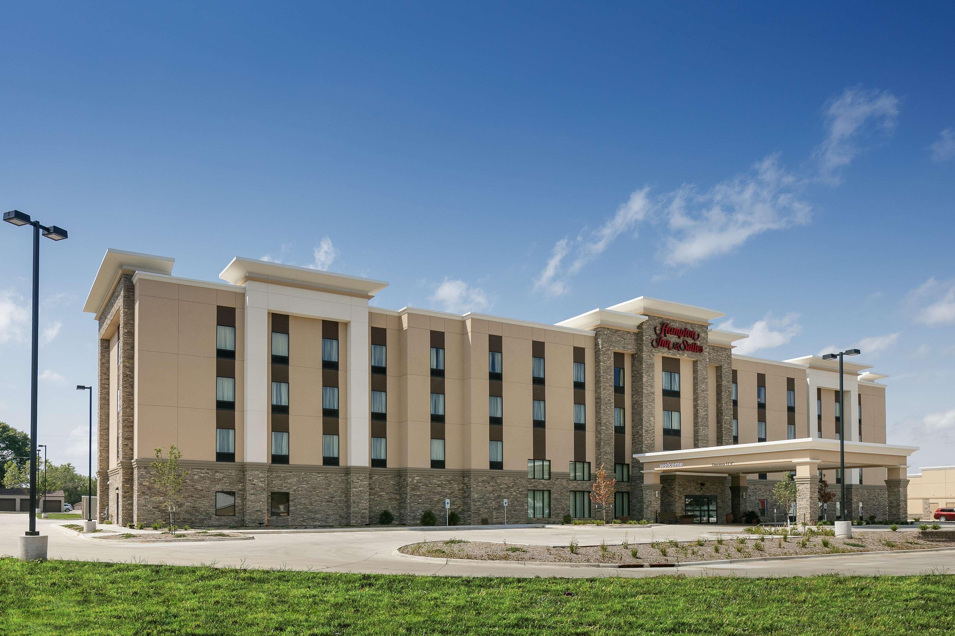 Vista Exterior Hampton Inn & Suites Mason City