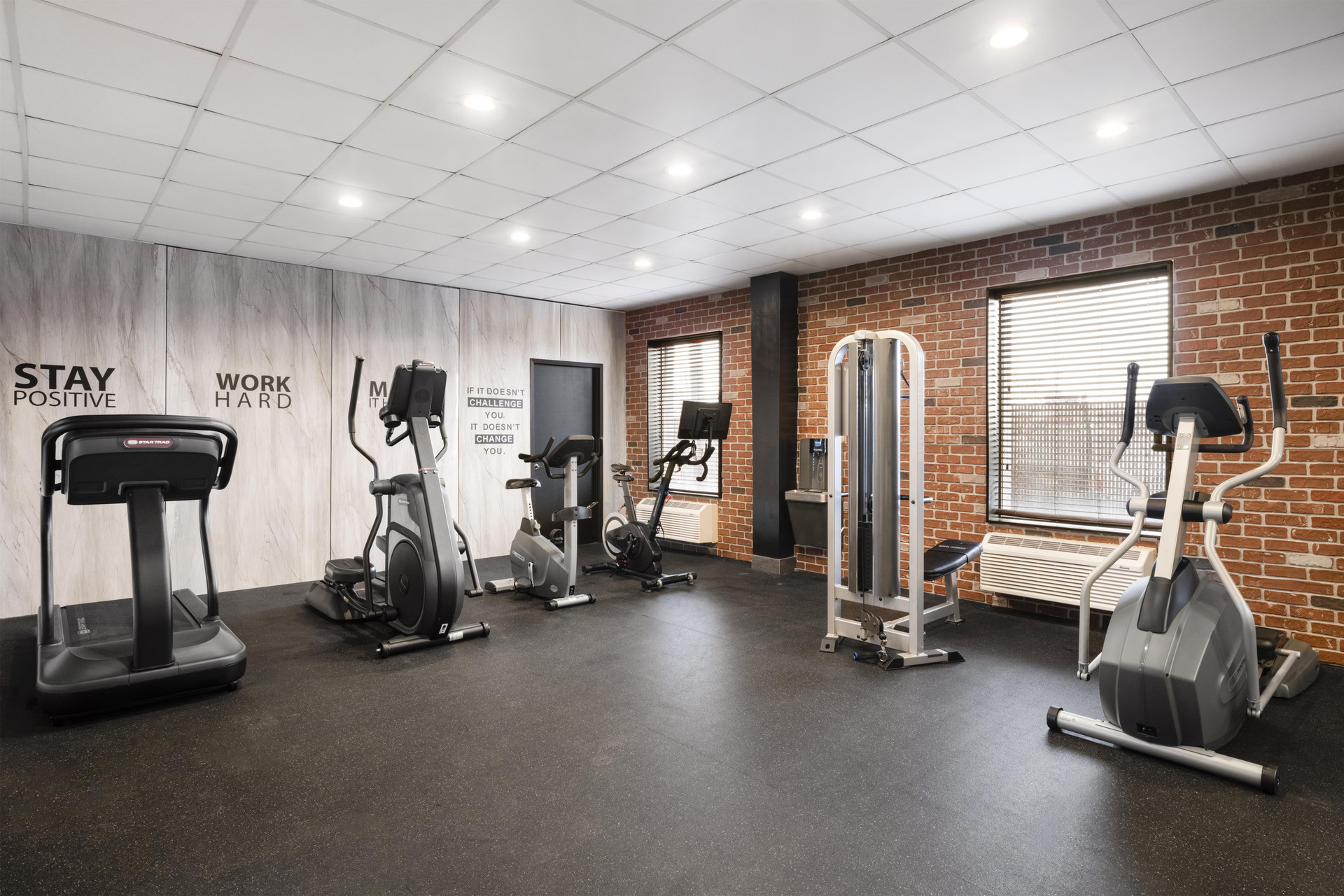 Gimnasio Aiden by Best Western Newark Airport