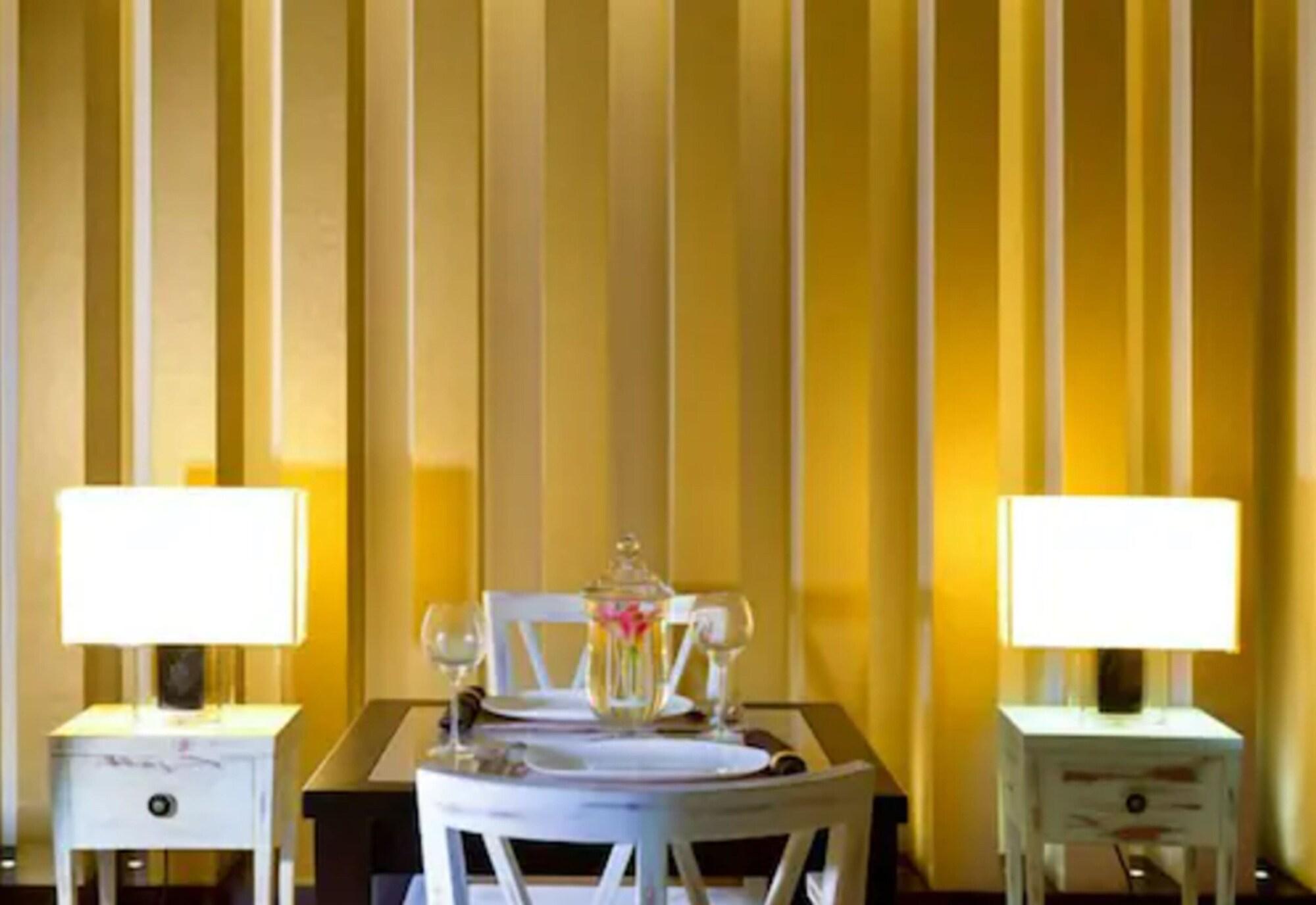 Bar/Salón Oro Verde Loja