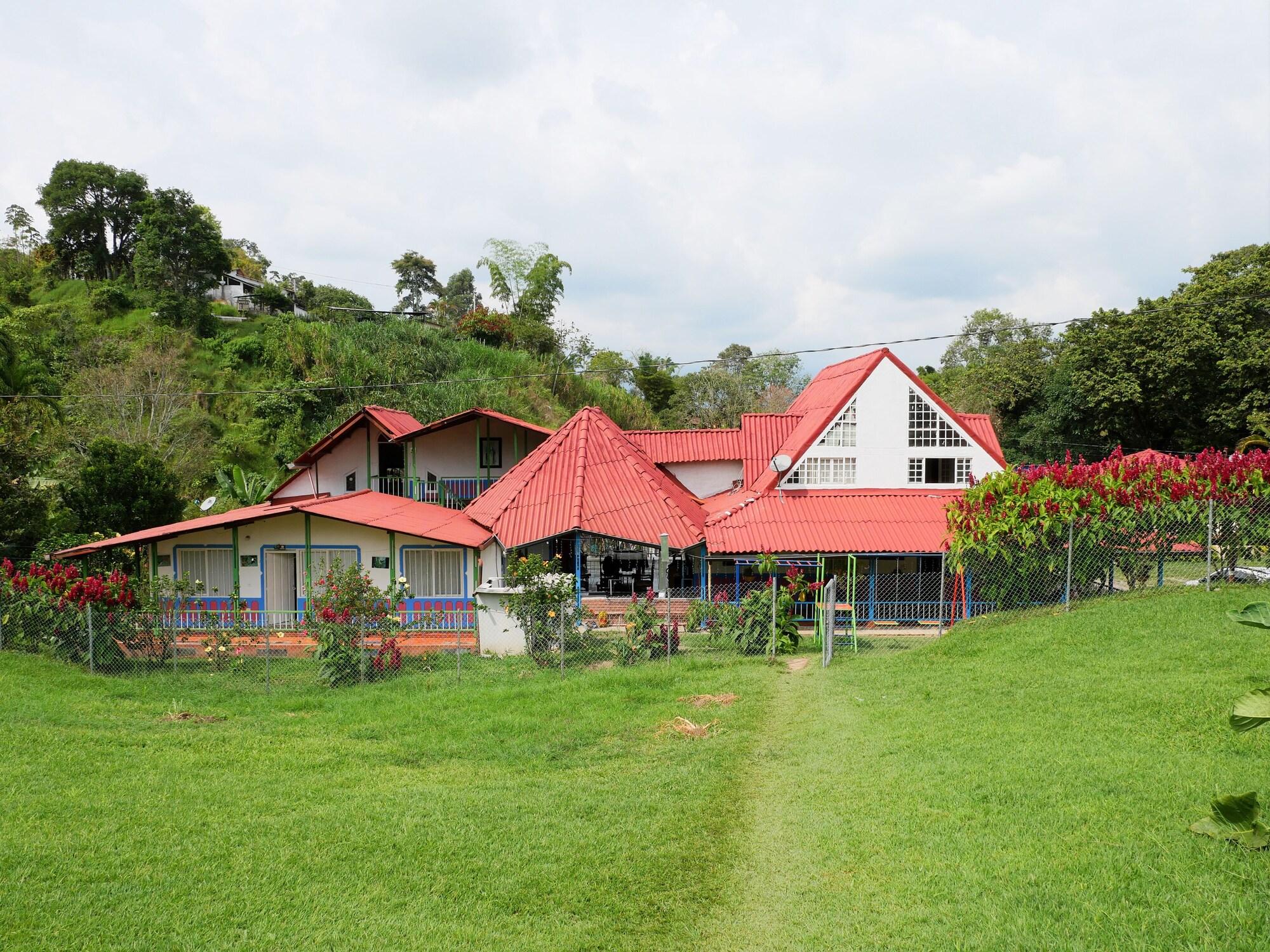 Vista Exterior EcoHotel Colibrí