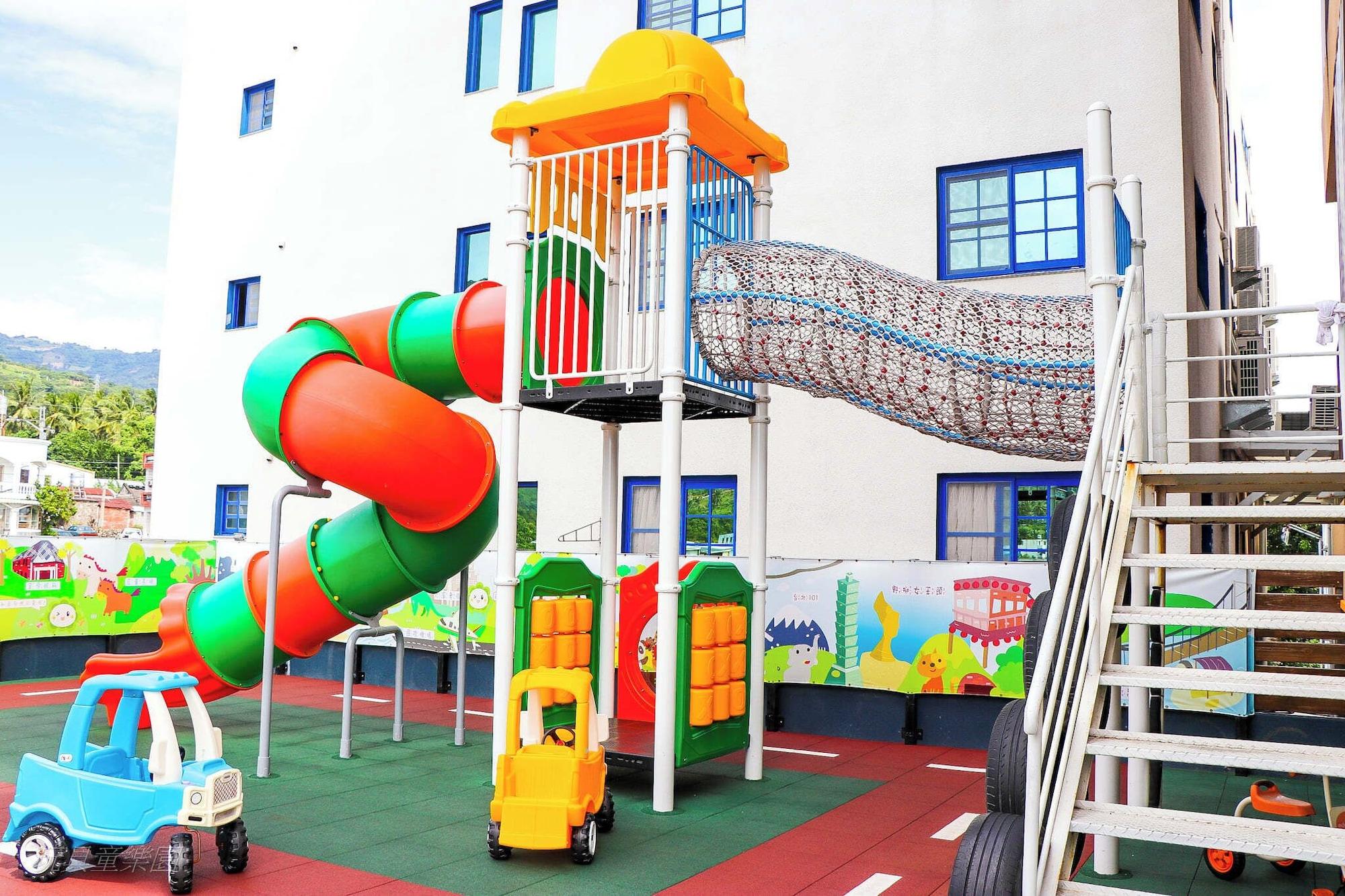 Instalaciones Recreativas Sunrise Hotel & Resort Taimali