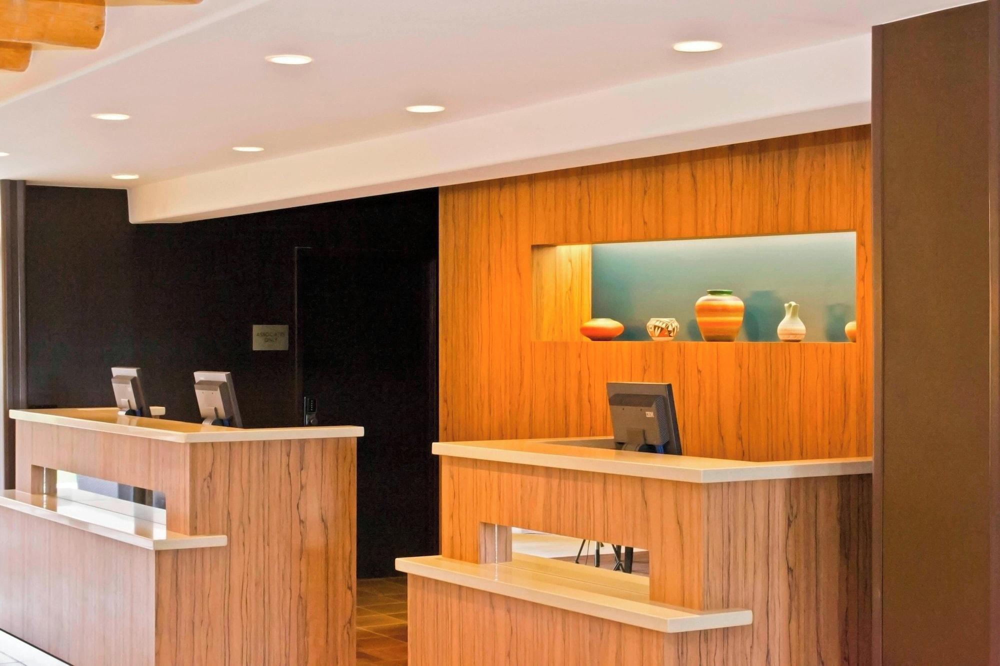 Vista Lobby Courtyard by Marriott Santa Fe