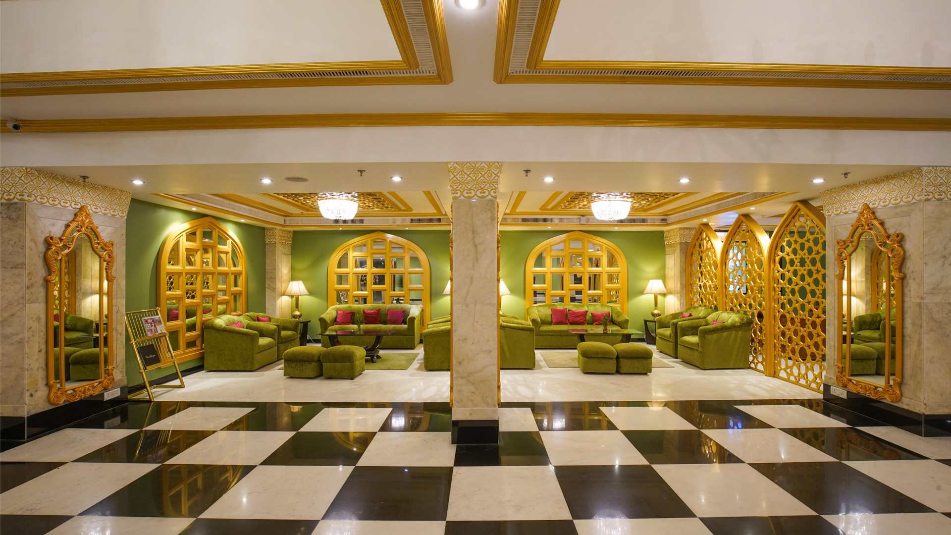 Vista Lobby Clarks Shiraz