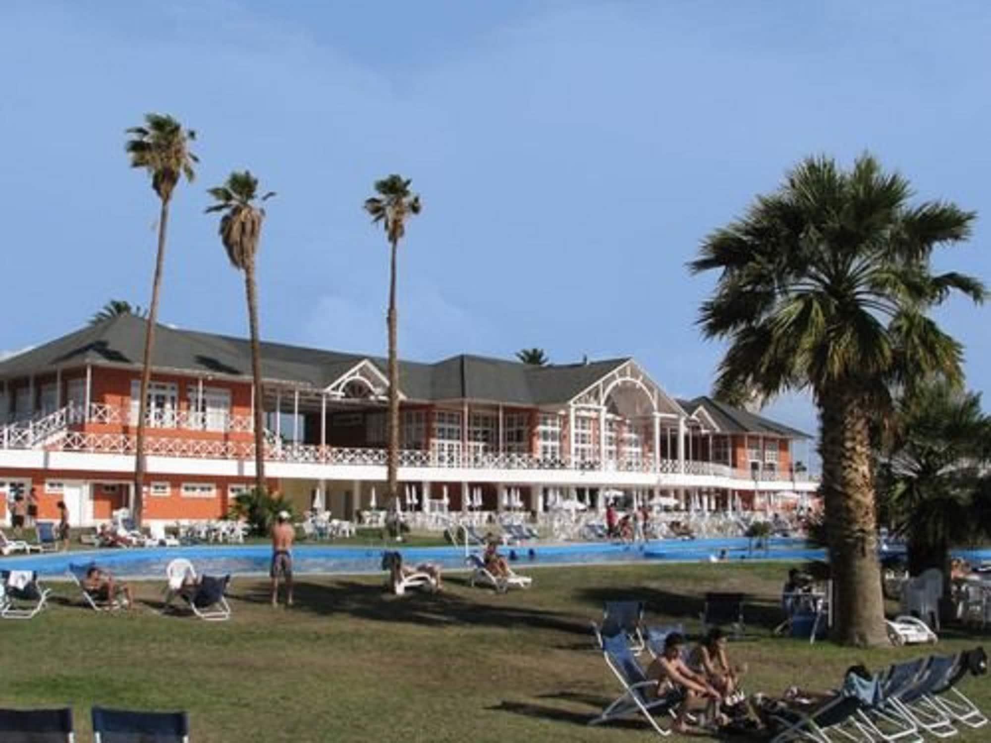 Varios Del Bono Beach