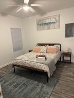 Alquiler Vacacional - Charming 2-bedroom house in Downtown Brownsville with AC, WIFI and Washer/Dryer