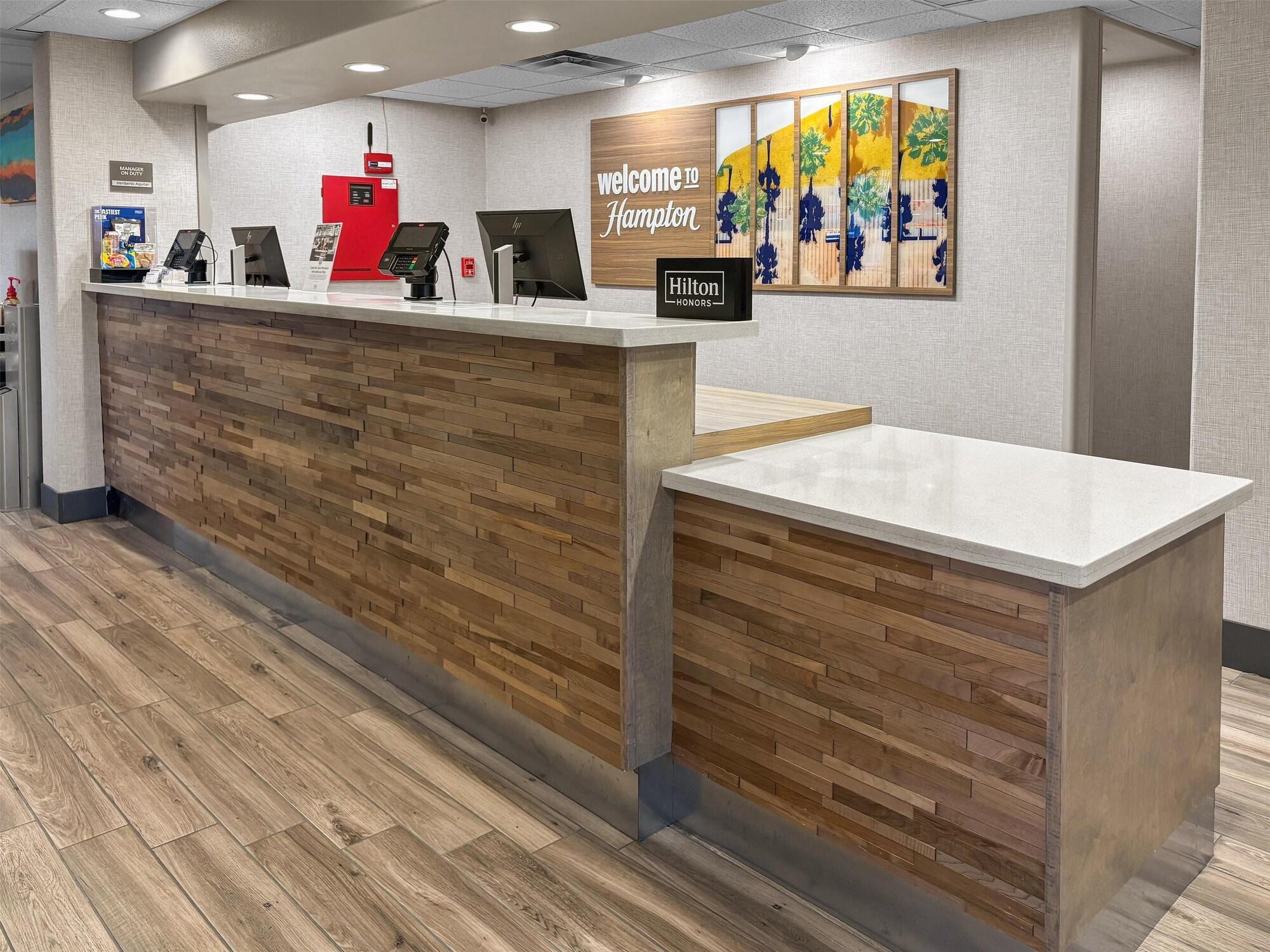 Vista Lobby Hampton Inn & Suites Harlingen