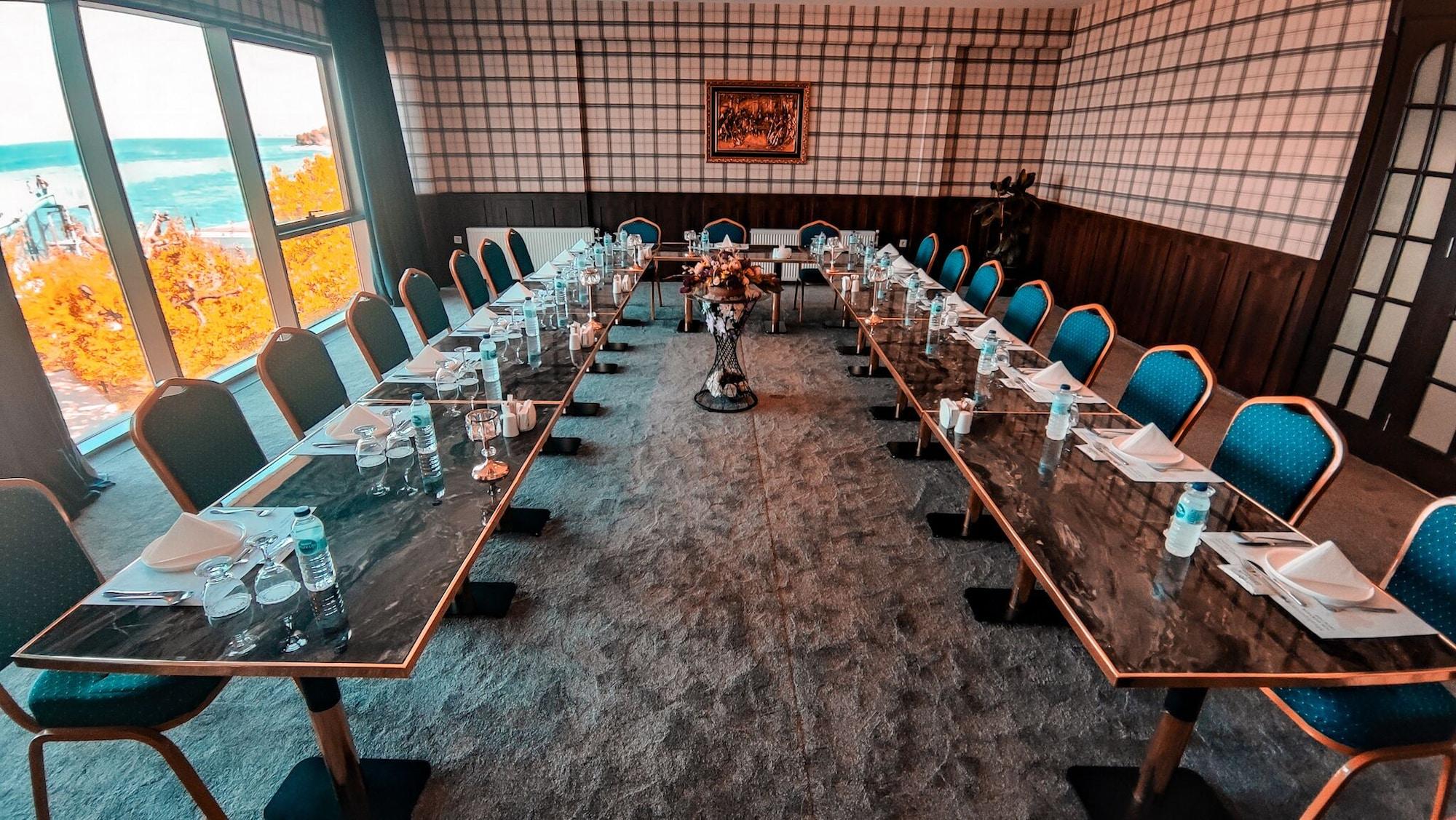 Sala de Reuniones DEDEMAN VAN RESORT & AQUA